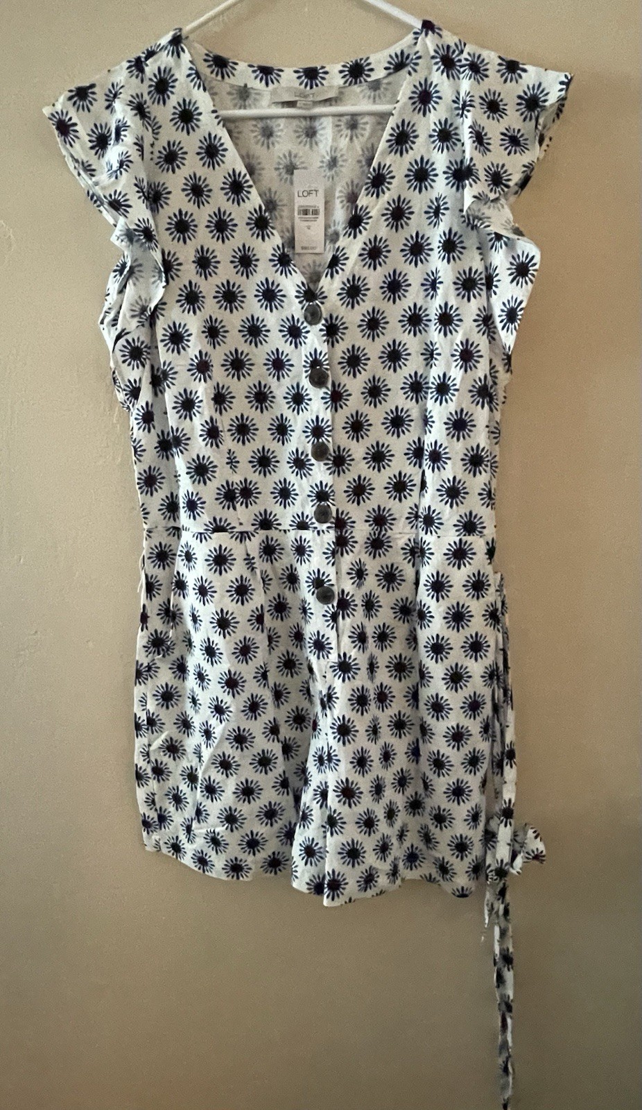 LOFT Flutter Short Sleeve VNeck Button Up Romper Size 12 Blue and White Floral