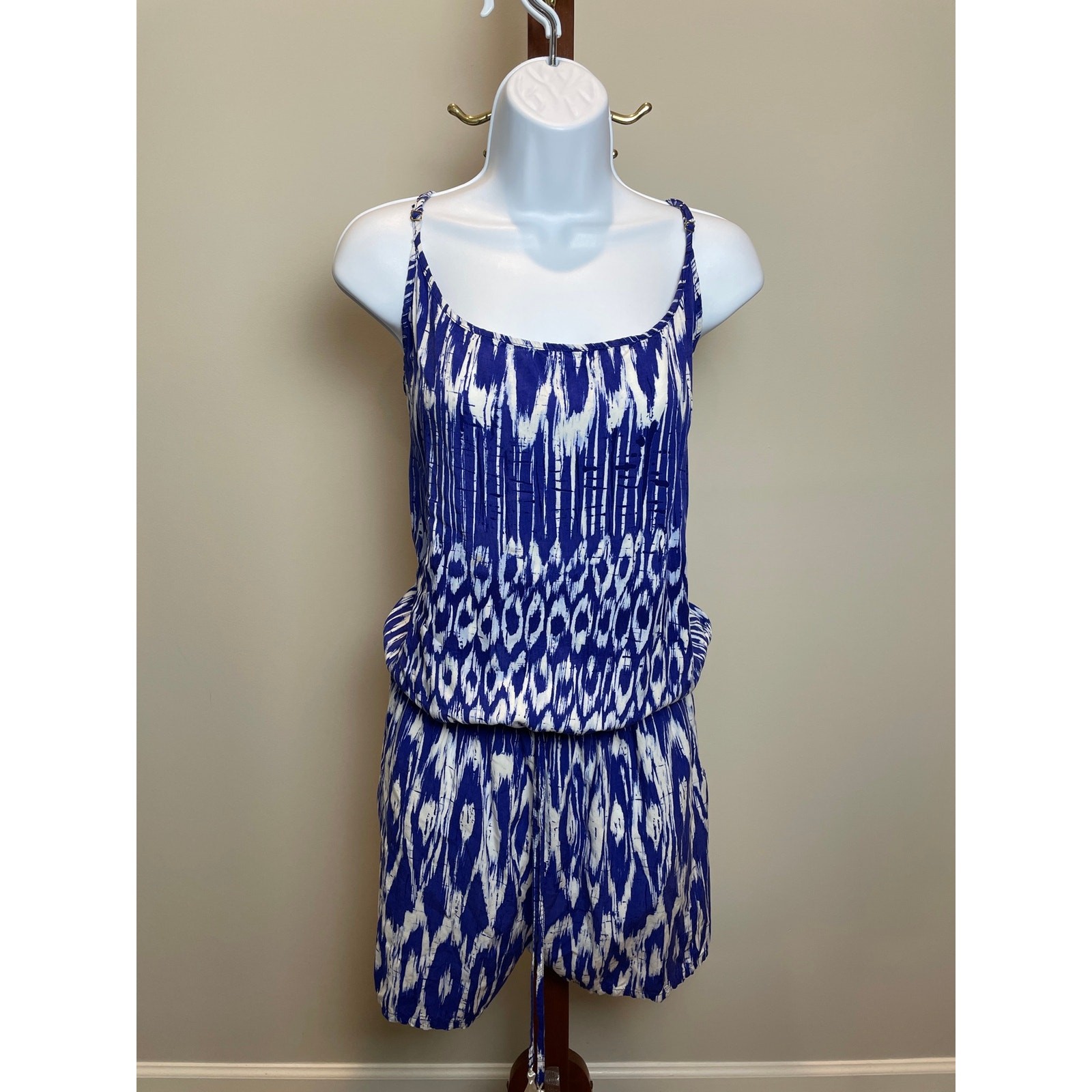 Tommy Bahama Size L Blue White Pattern Romper Adjustable Straps Elastic Waist