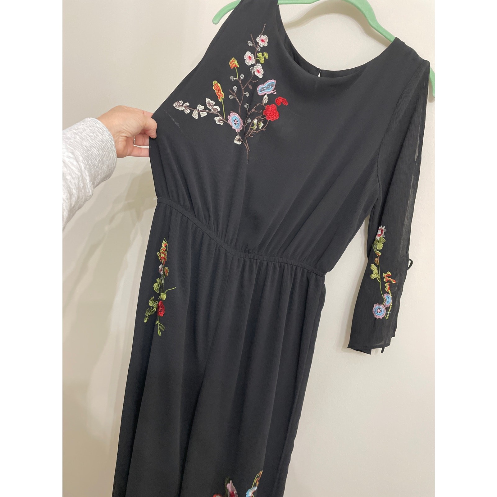Gibson Latimer Black Jumpsuit Floral Embroidery Flowy Tie Sleeves Sz M