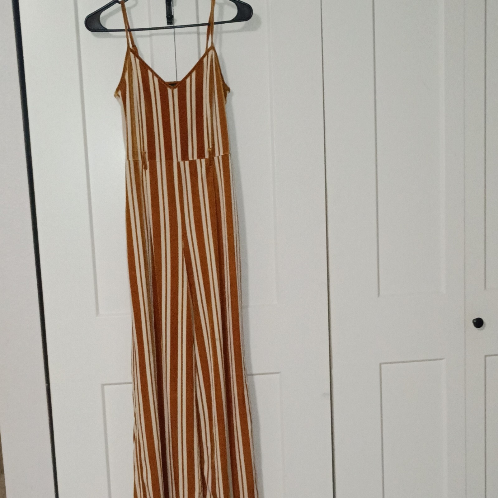 FOREVER 21 Brown/White Striped V-Neck Sleeveless Strappy Wide Leg Jumpsuit M