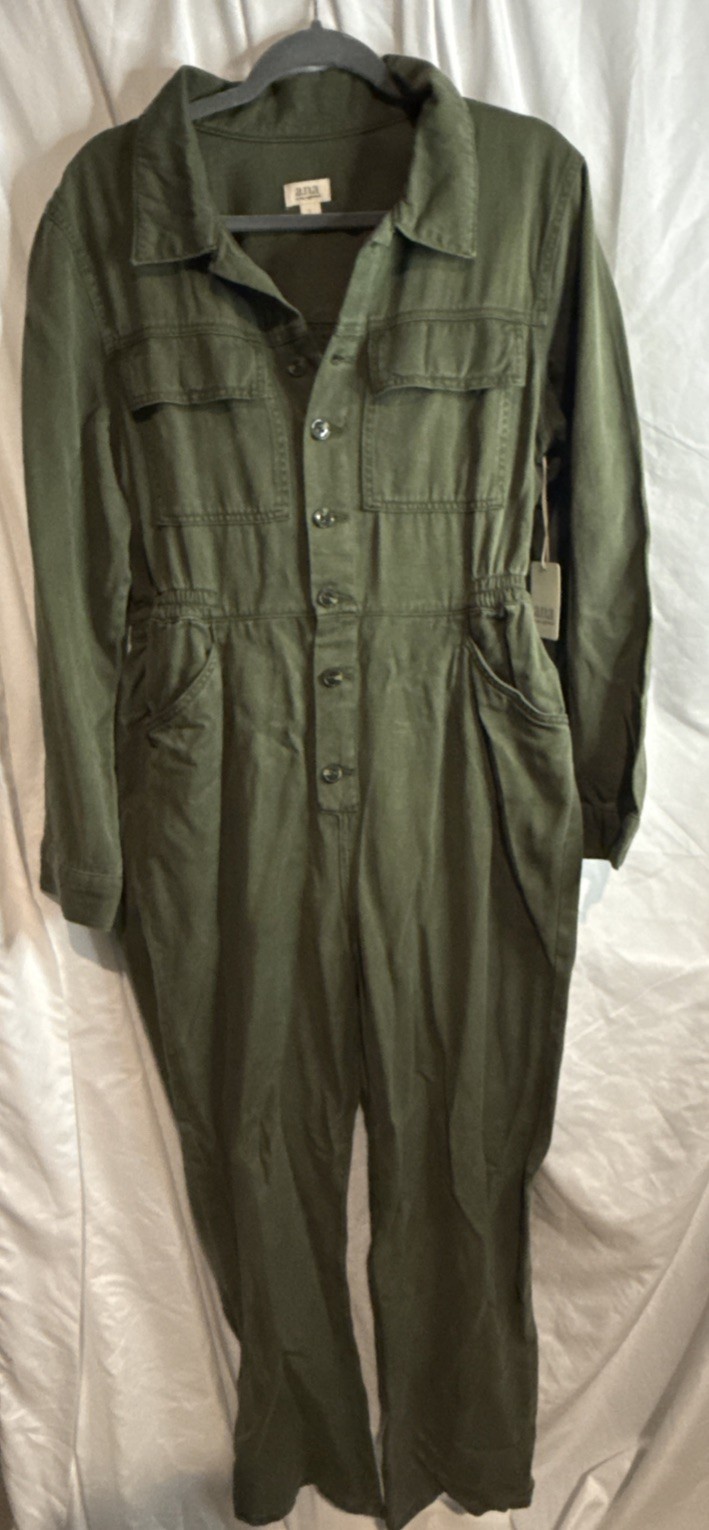 Women’s Green Cargo Utility Jumpsuit a.n.a Military Style Button Front Y2K SzL