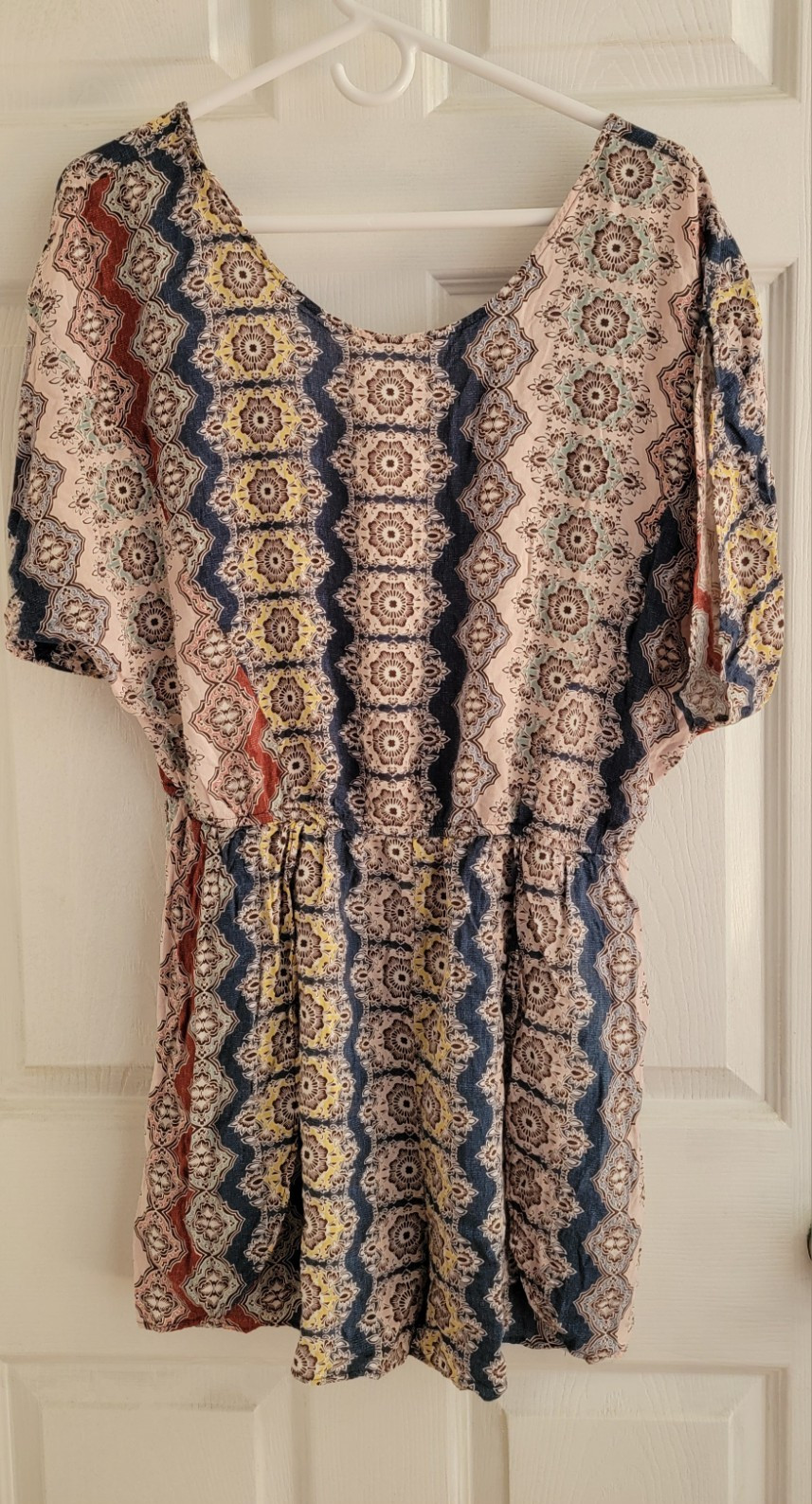 BCBGeneration Women’s Large Multicolor Geometric Rayon Romper Elastic Waist Tie