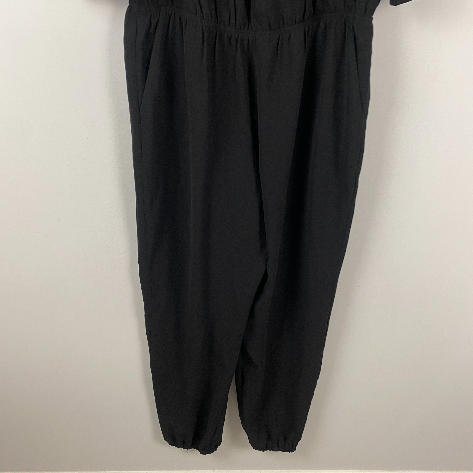 Cabi Limited Edition Casey Jogger Jumpsuit Wrap Size Medium 3/4 Sleeves #3133