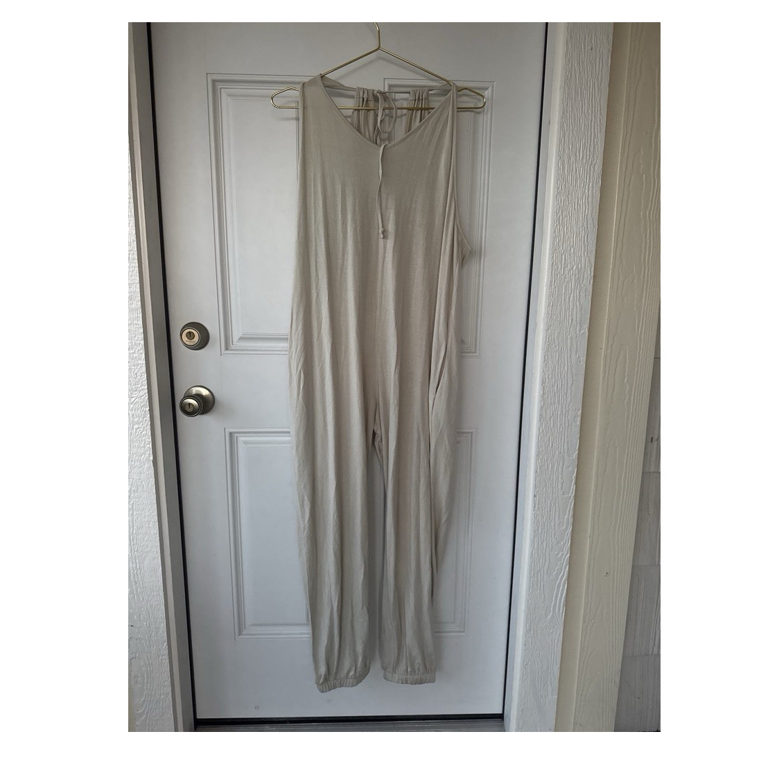 Love Stitch Beige Women’s Jumpsuit S Sleeveless V-Neck Solid One-Piece