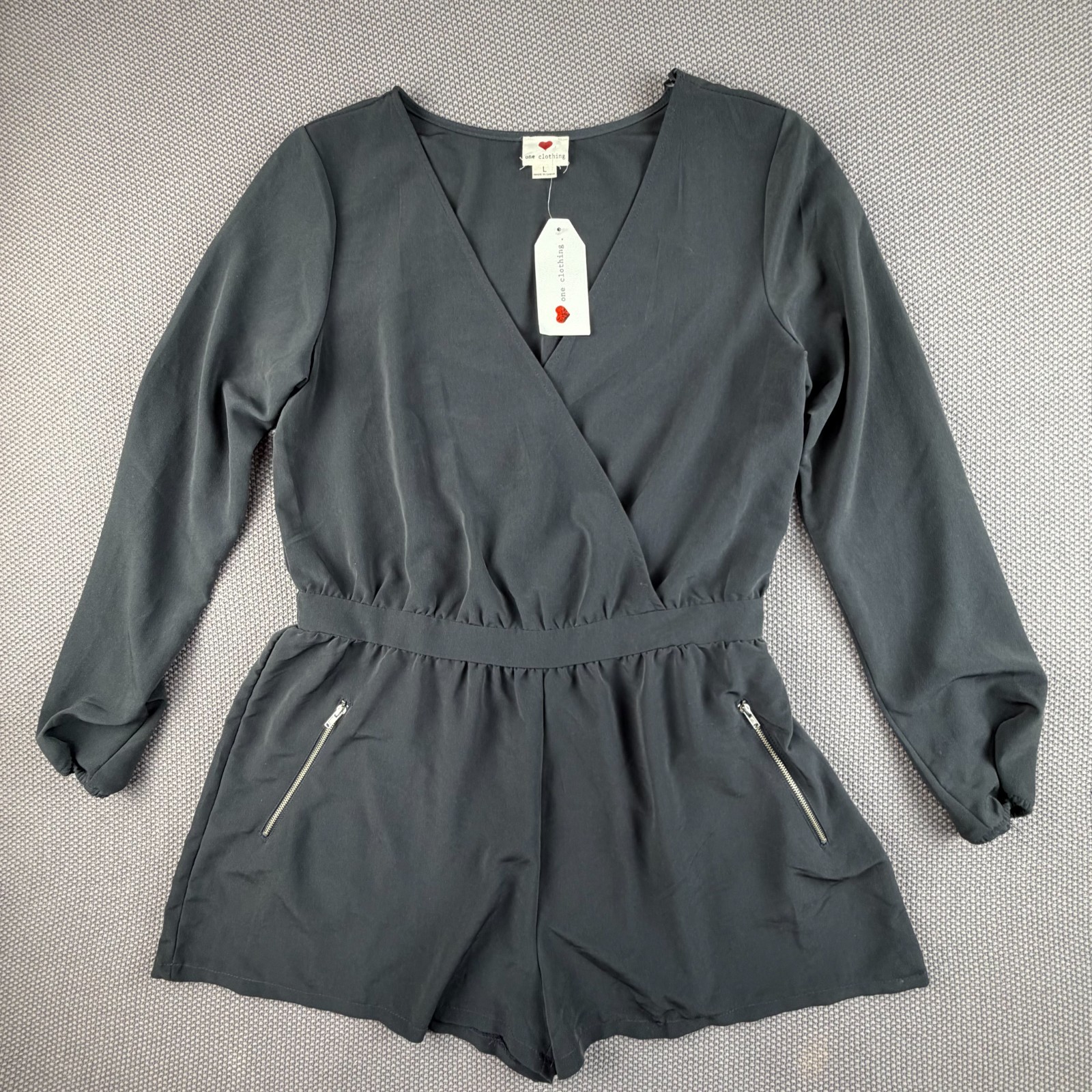 Edgy Utility – One Clothing Long Sleeve Gray Shorts Romper Large – Pockets – NWT