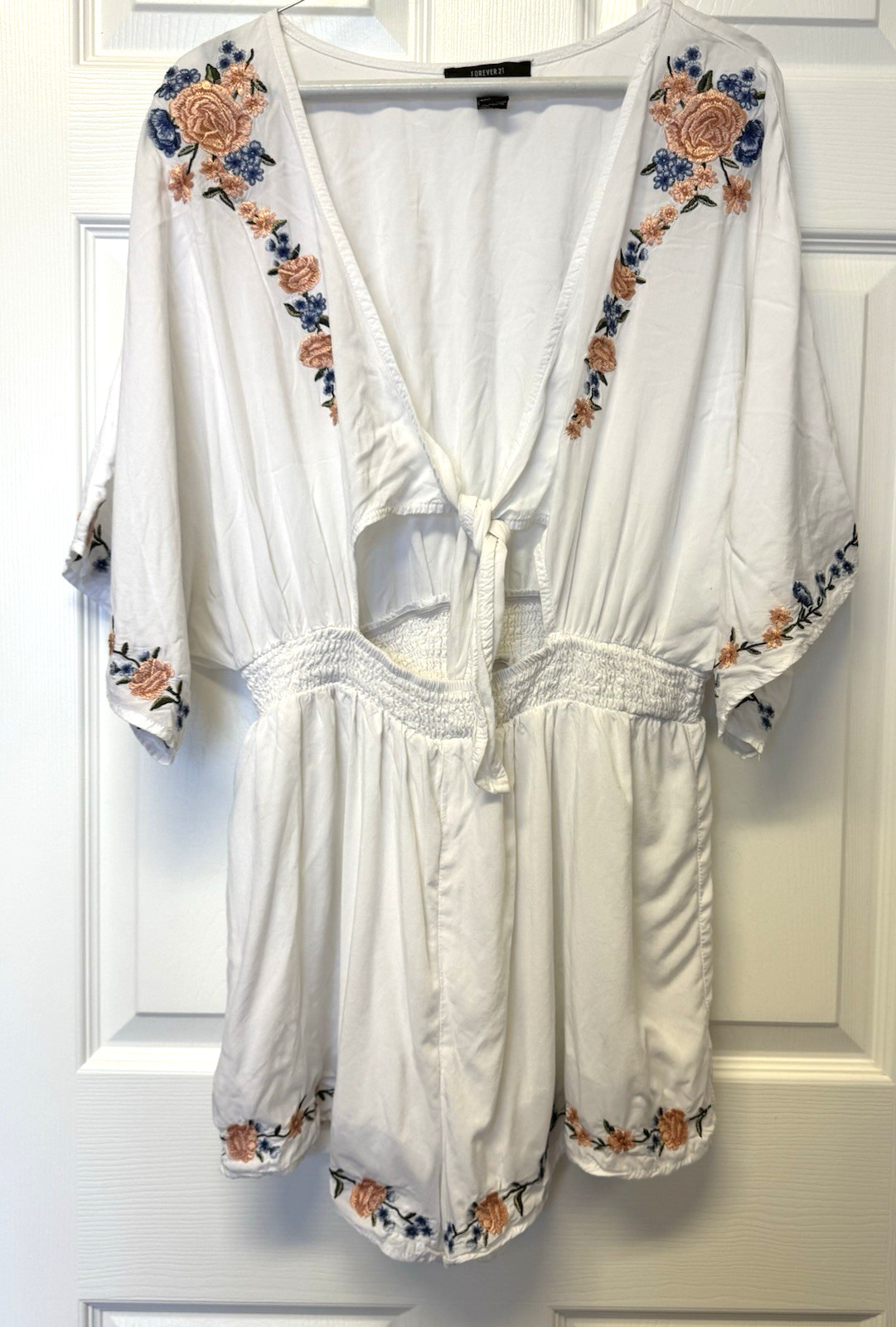 Forever 21 Women’s Size XL White Embroidered Floral Shorts Jumpsuit Romper SEXY