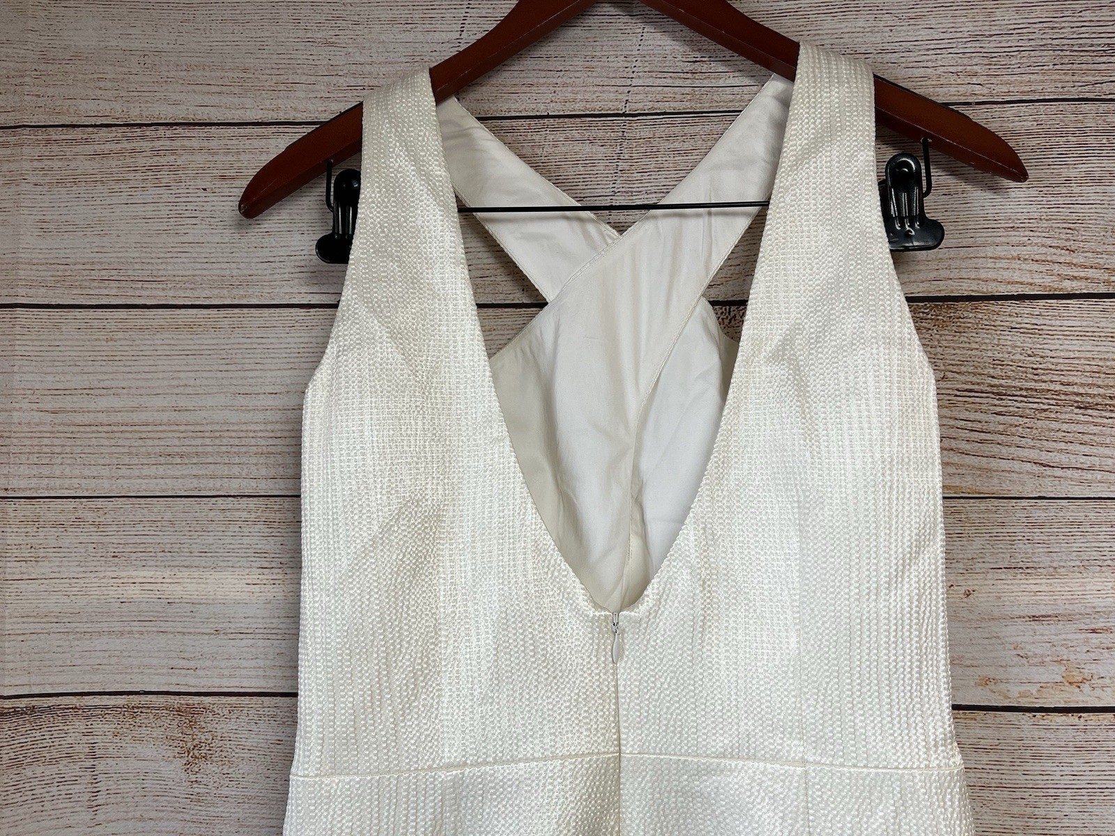 ALEXIS Ambra Criss-Cross Keyhole Halter Romper Sz L Ivory Textured Cotton Knit