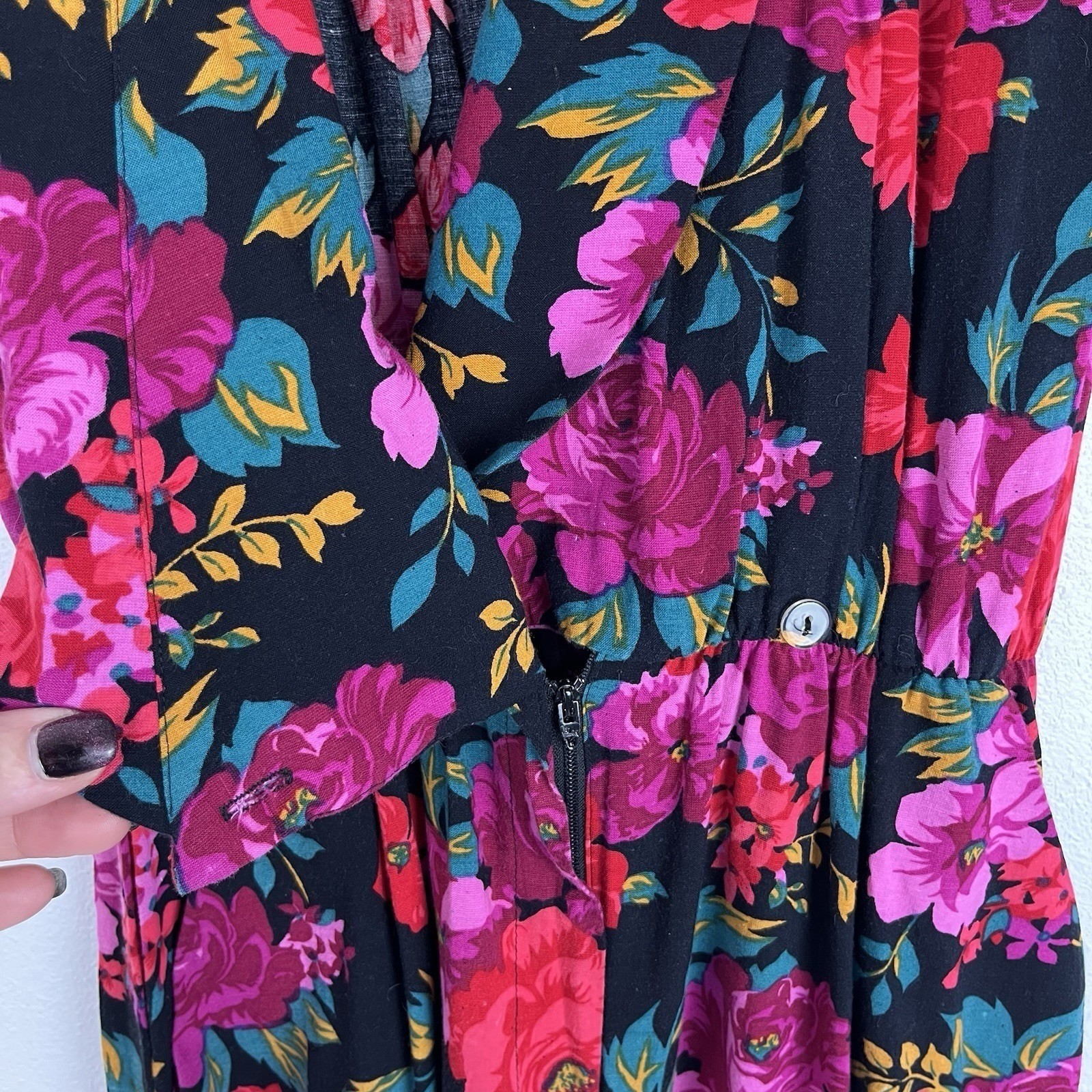 Vintage Floral Romper 80s Black V-Neck Short Sleeve Boho Festival Retro Summer M