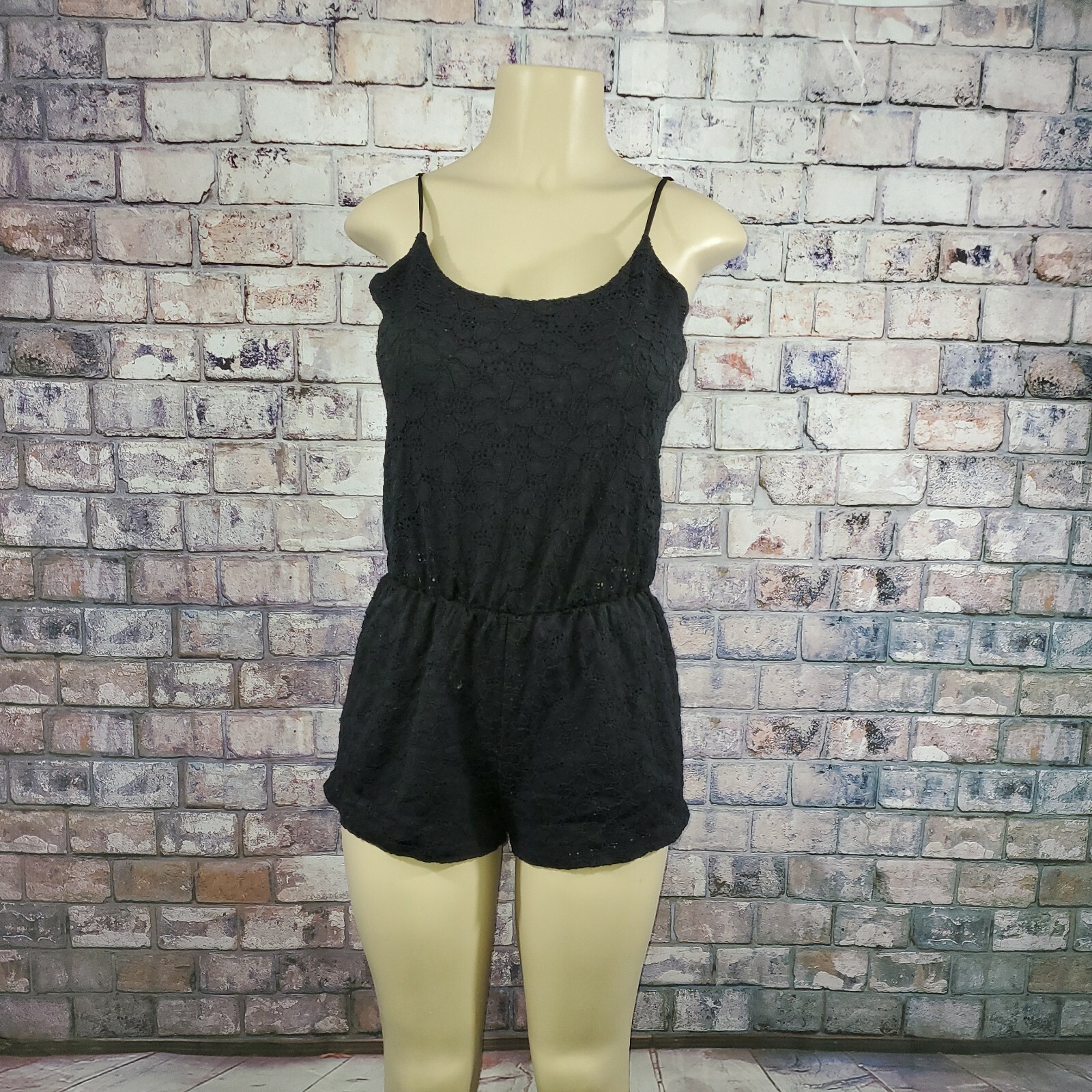 Women’s Jumpsuit One Piece Tank Short Pants Black Stretch Ambiance Junior Size M