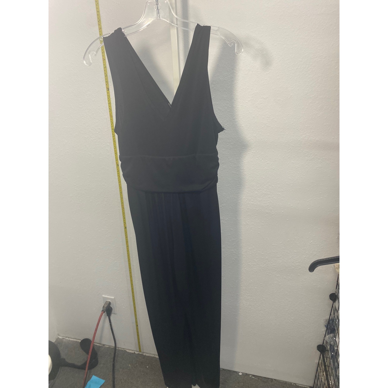 Black V-Neck Sleeveless Wide Leg Jumpsuit Size 14 RN 133829 Formal Dressy