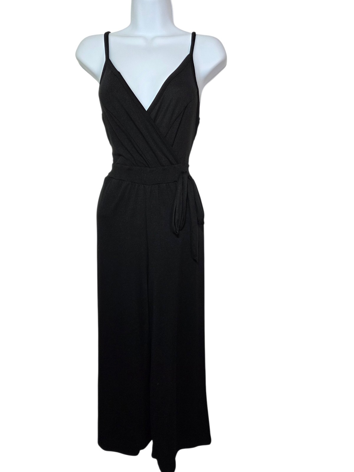 Stilleto’s V-Neck Black Wide Leg Cropped Jumpsuit M NWT Jersey Knit Stretch