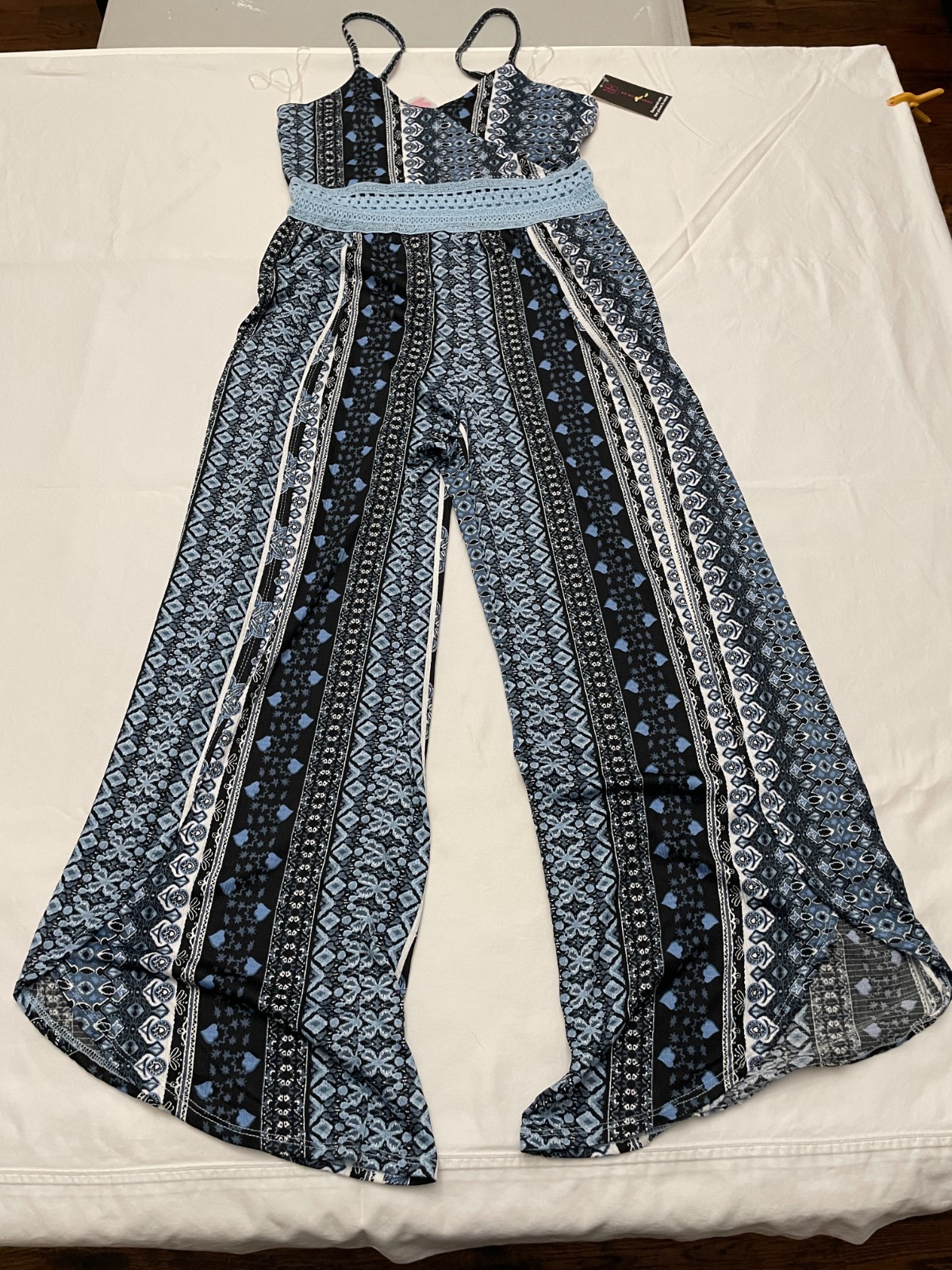 NO! BO! No Boundaries Jumper Romper Women’s Size Medium bohemian pattern