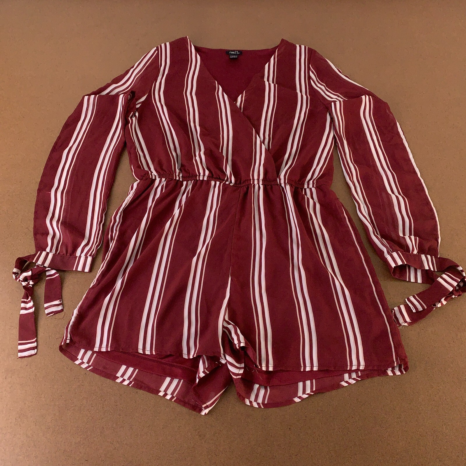 Rue21 Women’s Size Large Burgundy White Striped Long Sleeve V Neck Romper