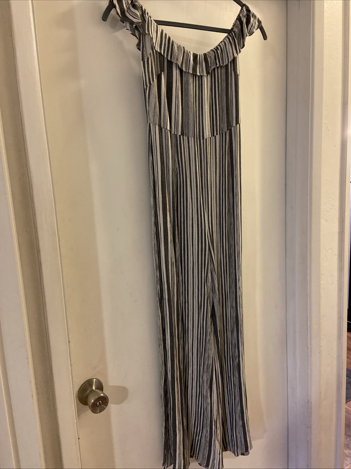Lulus Beach Jumpsuit – Black & White Striped Linen – Women’s Medium – Pre-Owned