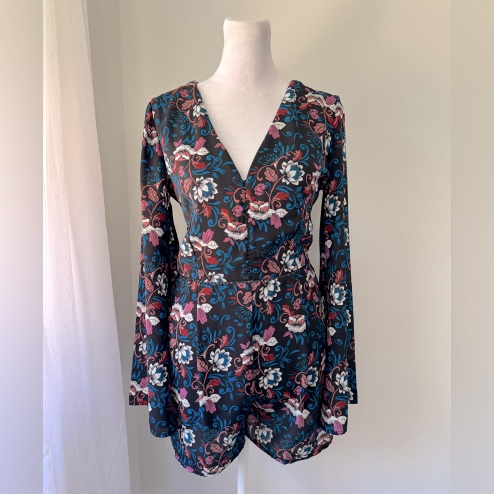 Vintage Y2K Timing Black Floral Print V-Neck Long Sleeve Romper