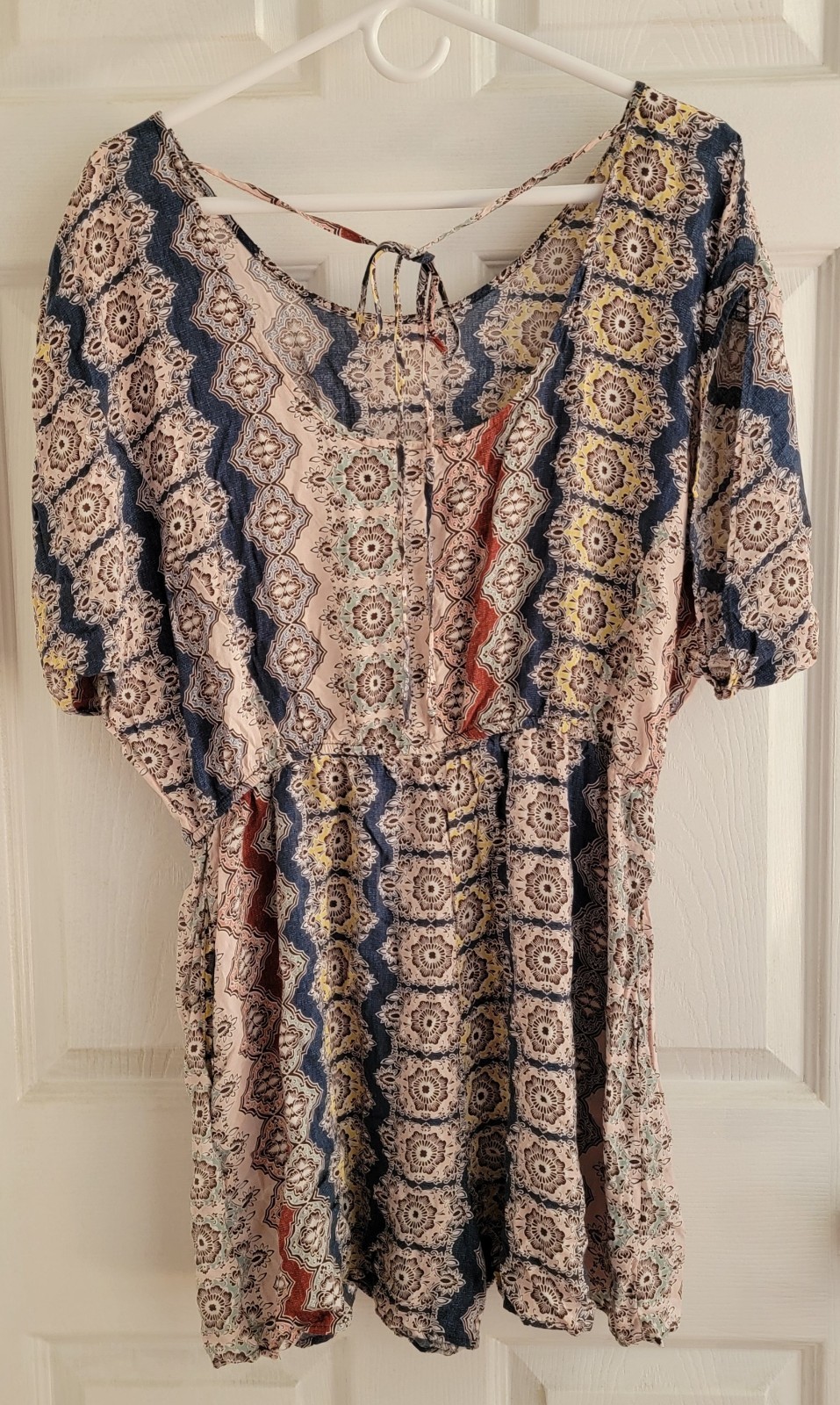 BCBGeneration Women’s Large Multicolor Geometric Rayon Romper Elastic Waist Tie