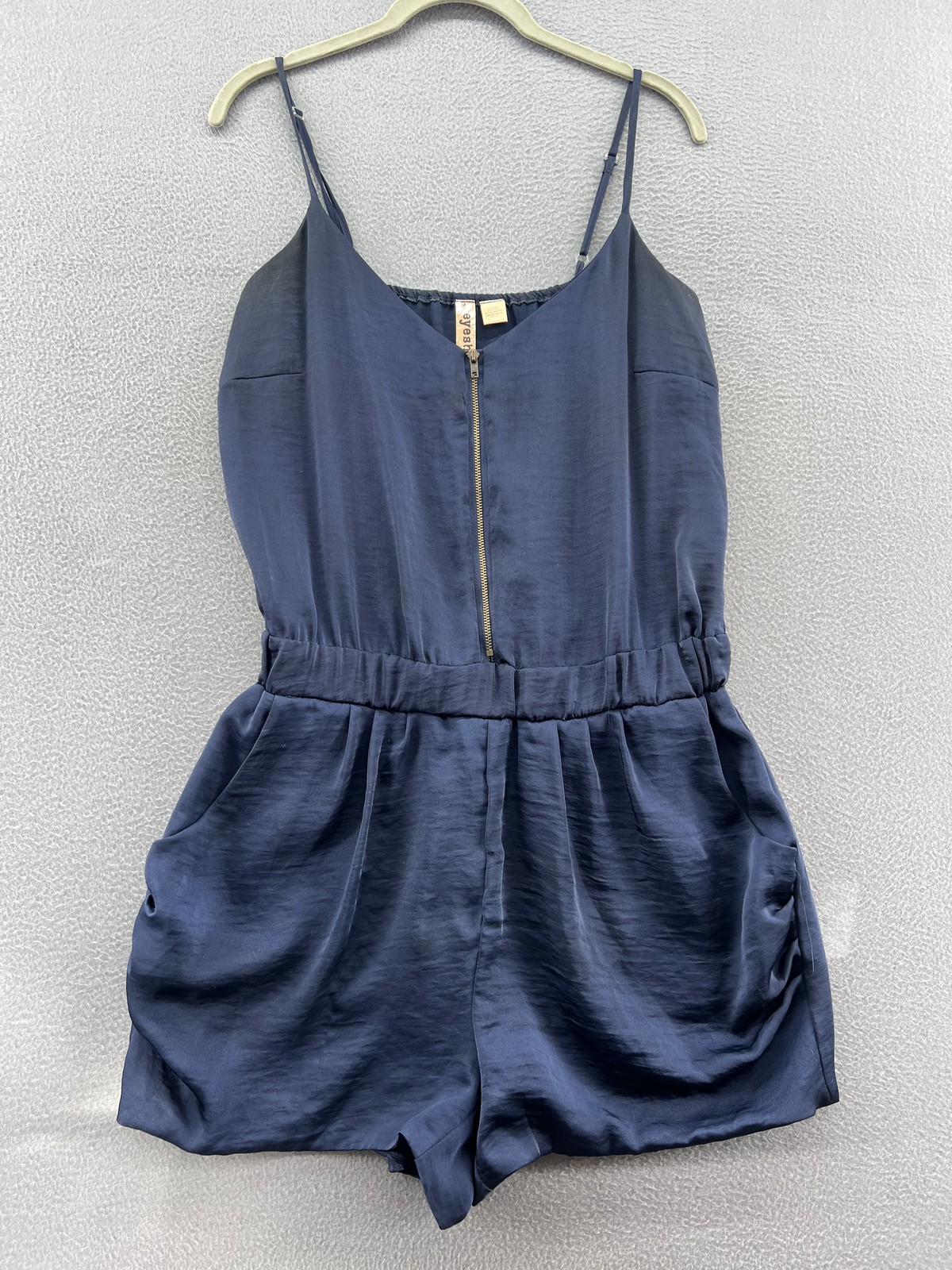 Eyeshadow Romper Womens Medium Zip Front Adjustable Straps Pockets Chic Jumpsuit