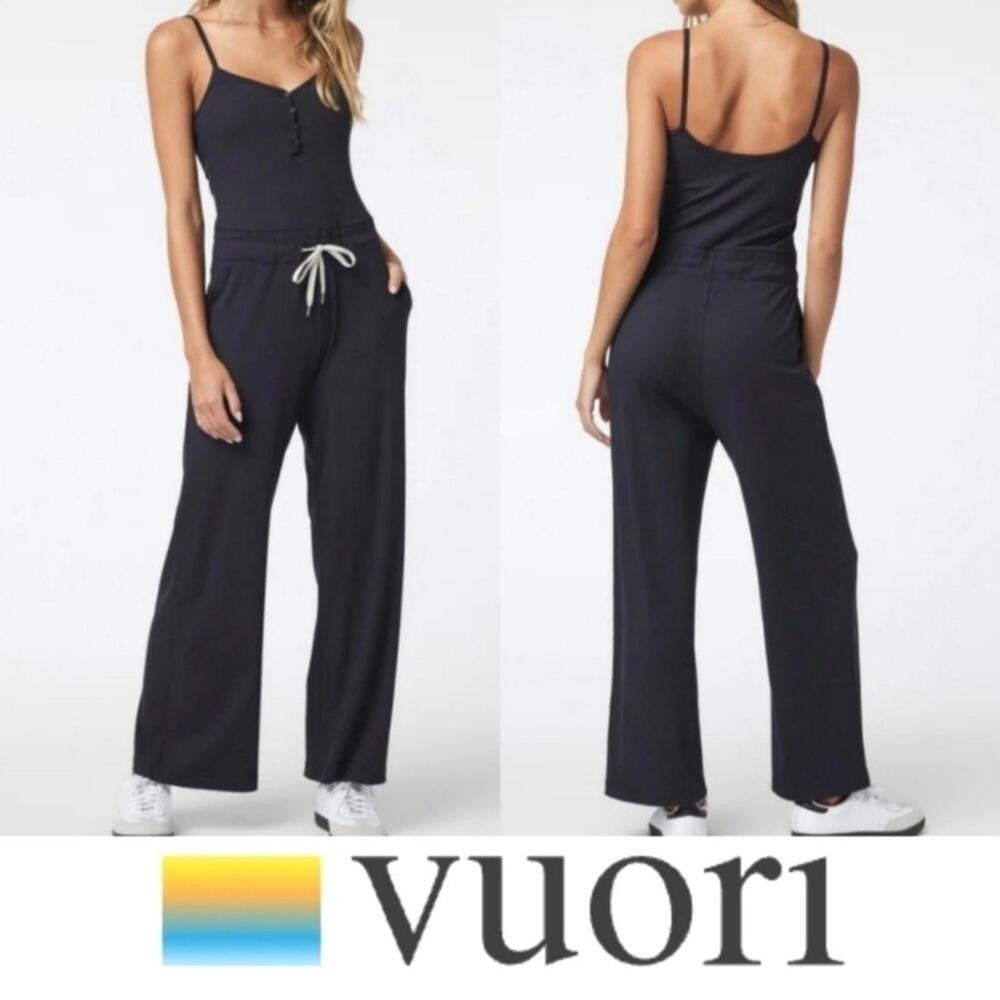 Vuori Pose Henley Jumpsuit Women’s Medium Navy Blue Ribbed Stretch $148 MSRP