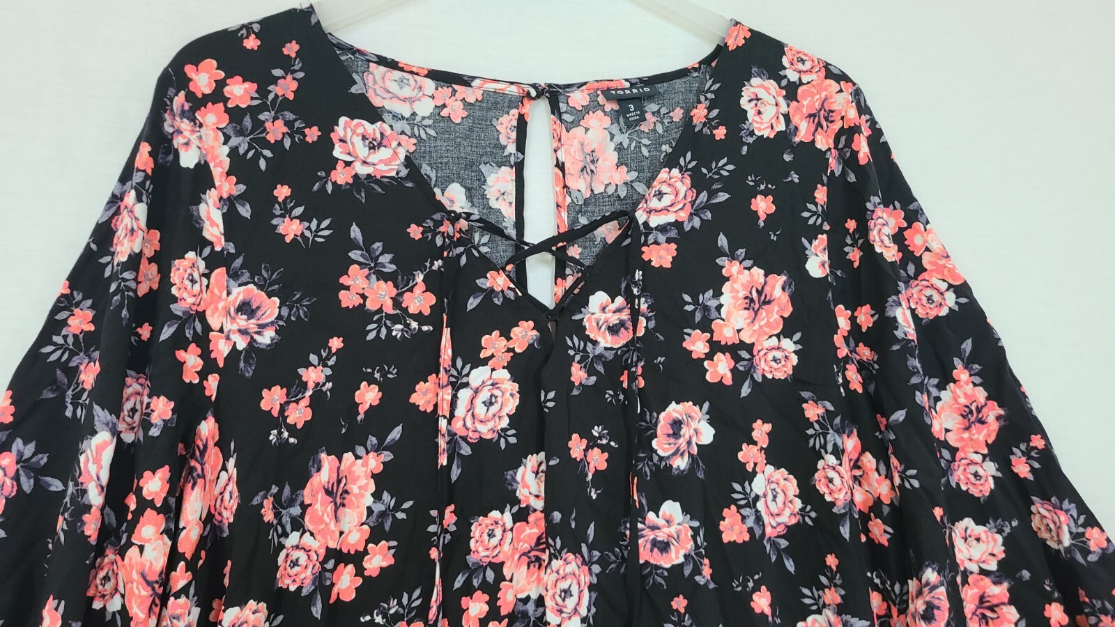 Torrid Black/Pink Floral Challis 3/4 Sleeve Shorts Romper Women’s Sz 3 3X (Z3)