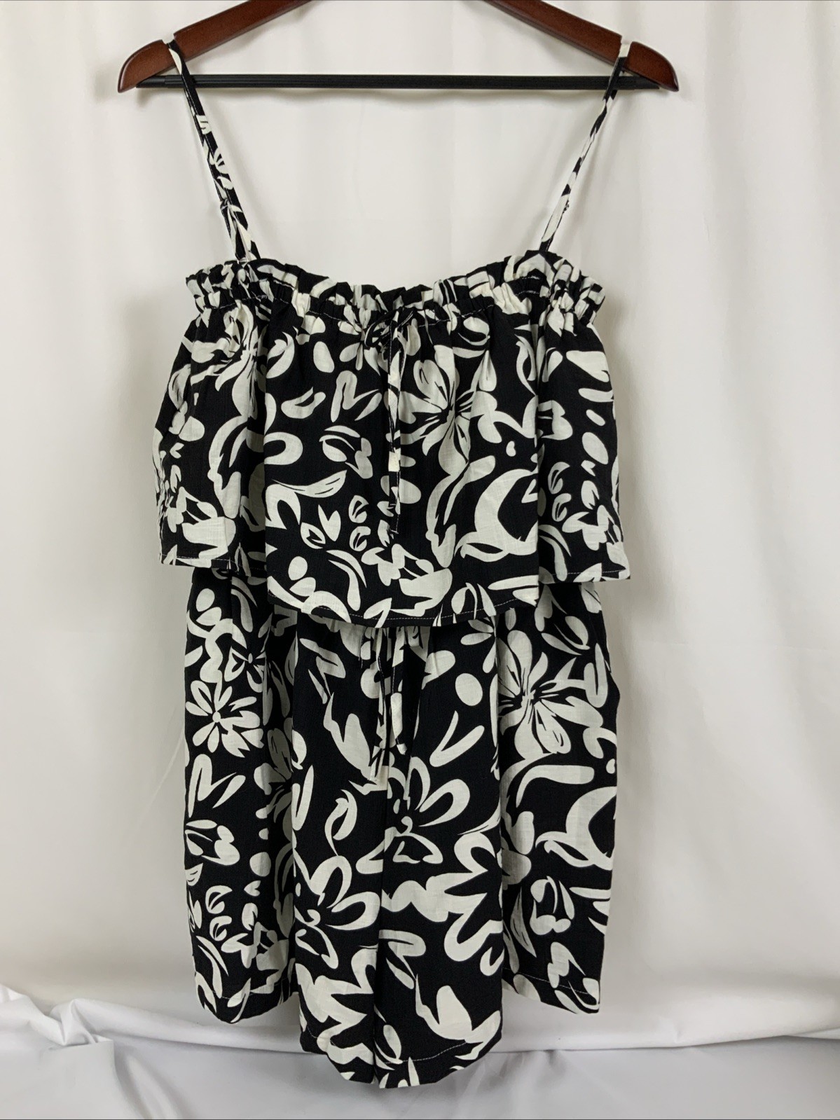 Pink Lily Black White Aloha Floral Spaghetti Strap Romper Shorts Small Stretch
