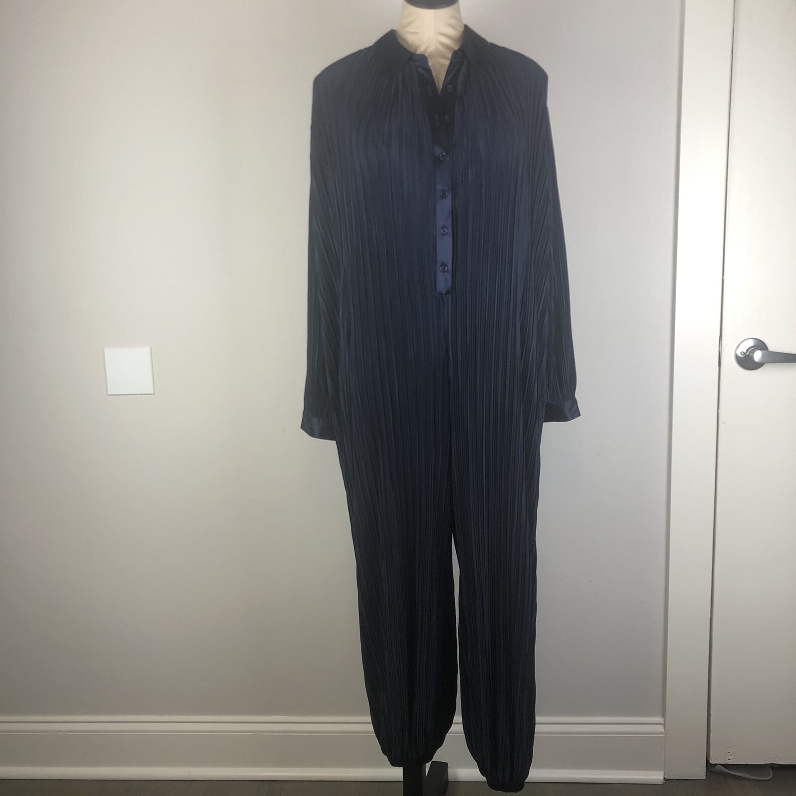 L’academie Perrine Jumpsuit Small Navy Fully Pleated Button Front NO SASH