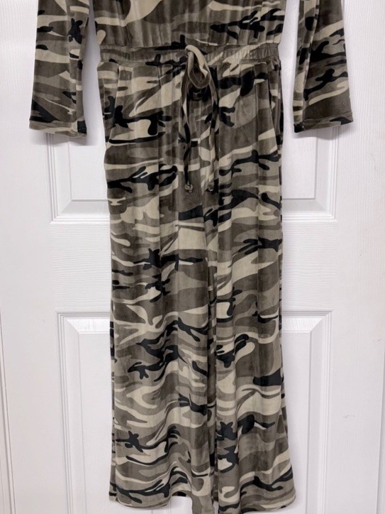 Umgee Velour Camo Stretchy Very Soft Jumpsuit Sz S
