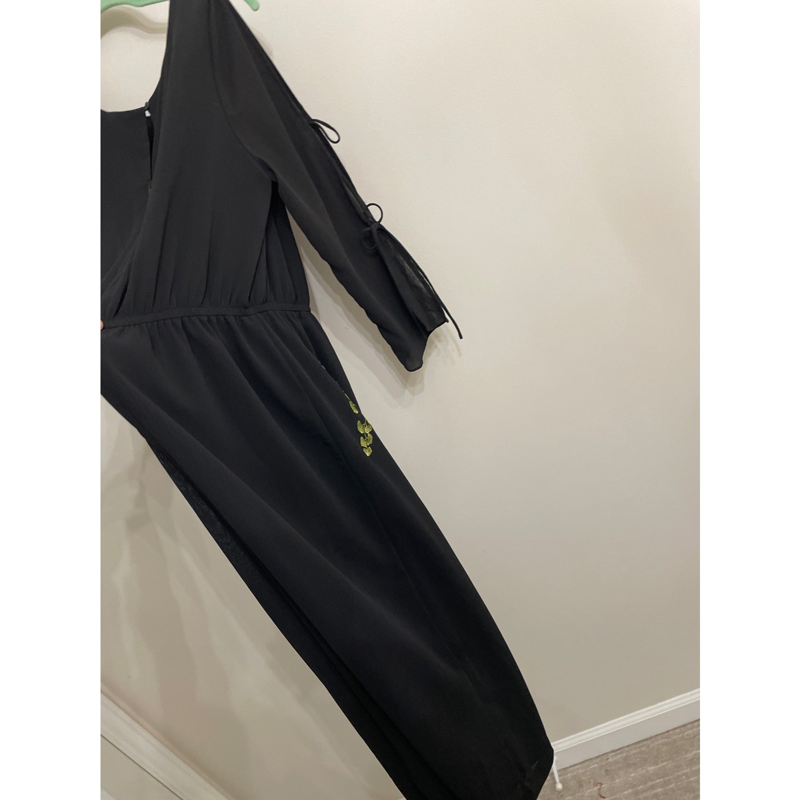 Gibson Latimer Black Jumpsuit Floral Embroidery Flowy Tie Sleeves Sz M