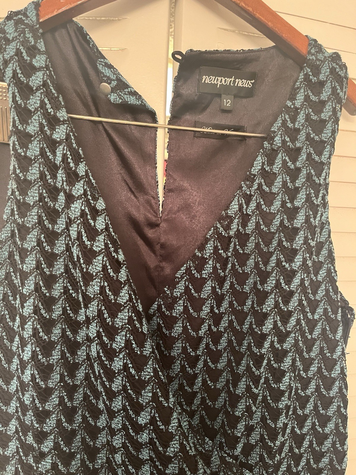 Newport News V-Neck Sleeveless Lace Geometric Wide-Leg Belted Jumpsuit 12