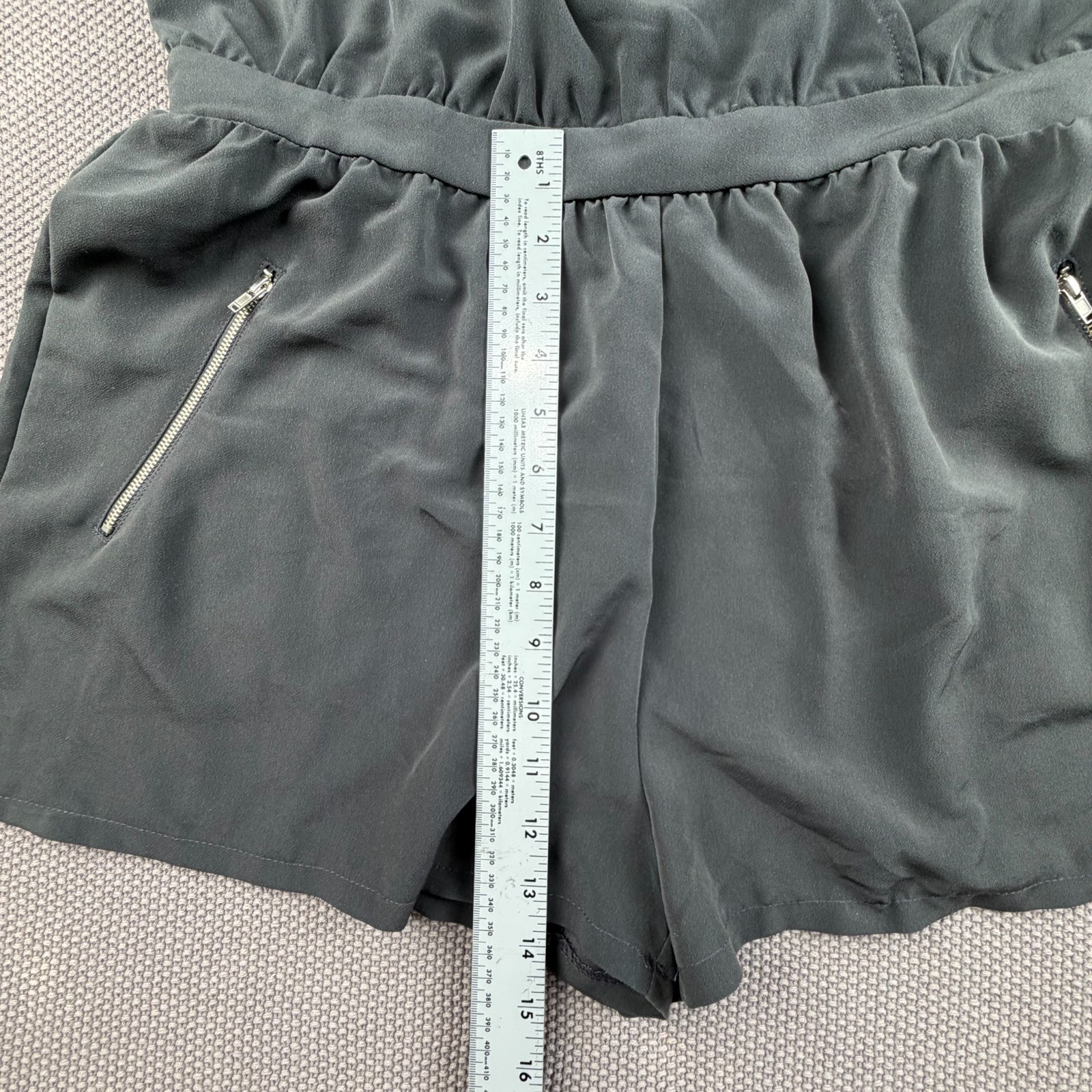 Edgy Utility – One Clothing Long Sleeve Gray Shorts Romper Large – Pockets – NWT