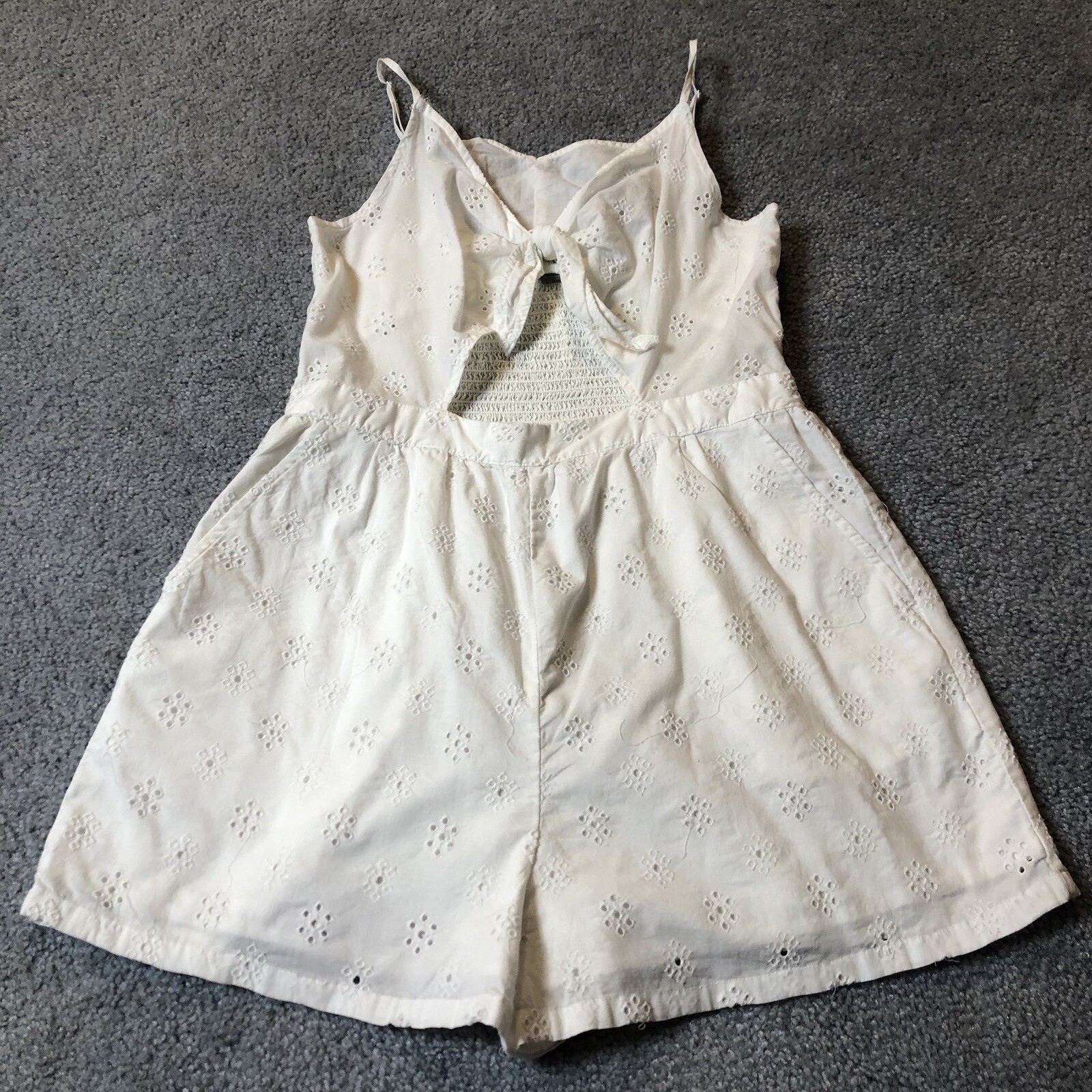 Y2K Aerie Floral Embroidery Romper Sz M Cut Out Smocked White Beach Coastal City