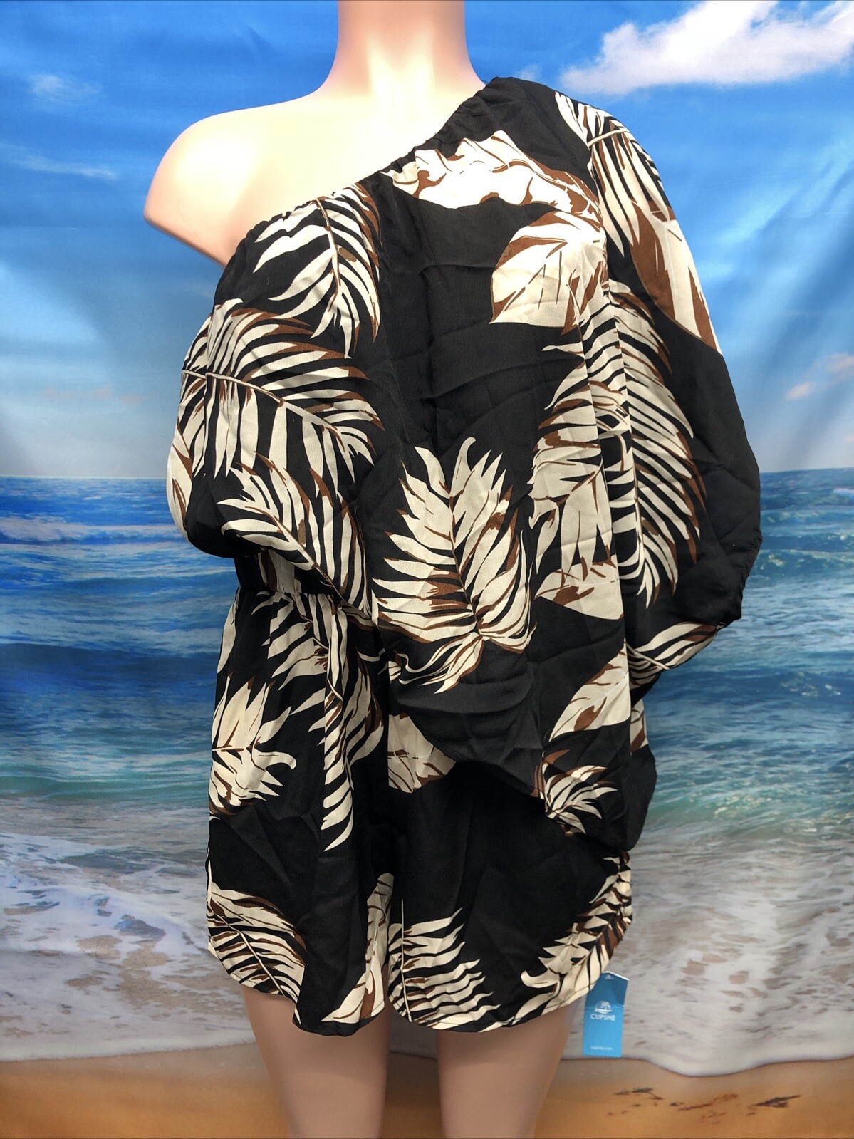 NWT Women’s Cupshe Tropical Leaves Black Brown Romper Size Large.