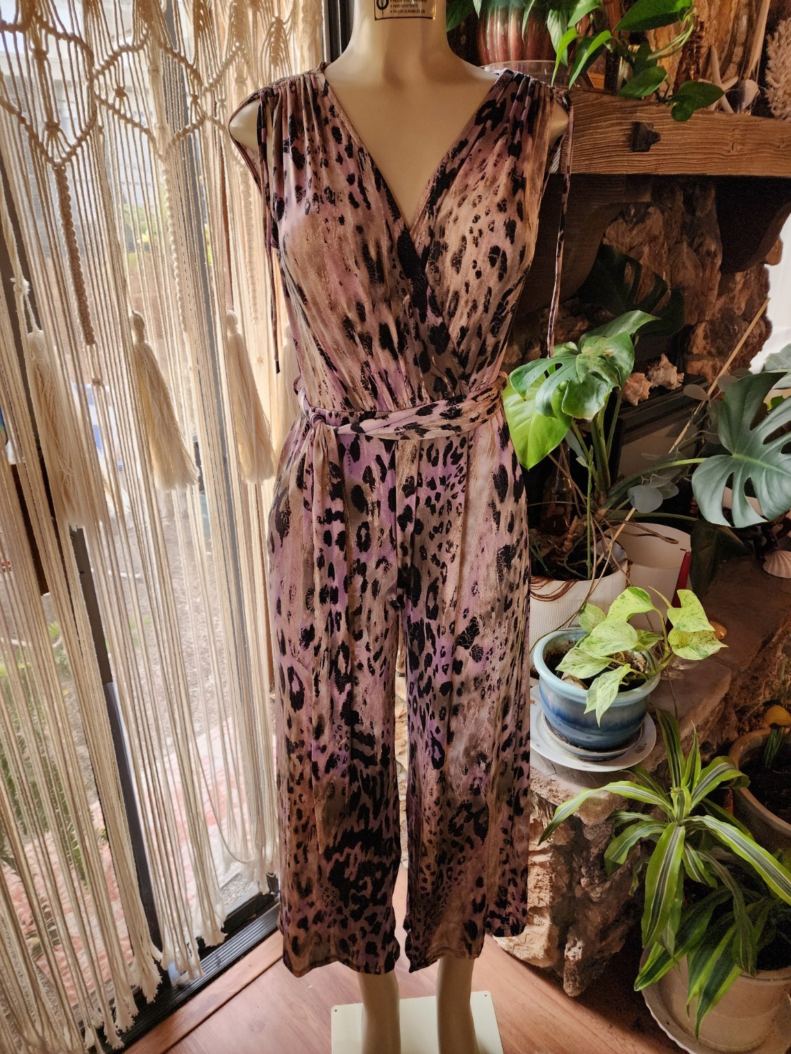 Women’s Size S Leopard Print Wide Leg Jumpsuit Belted Wrinkle Resistant NWT