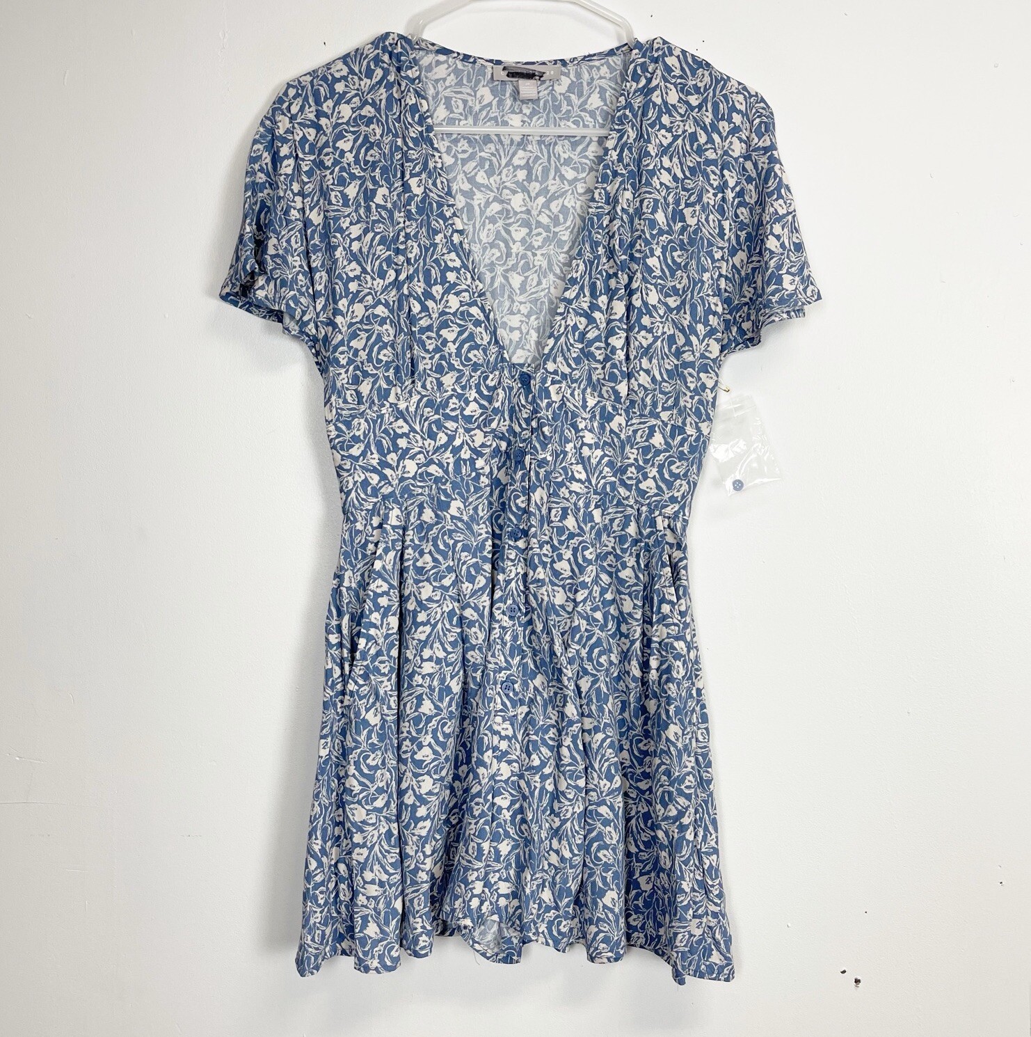 Chelsea28 Romper Womens XS Blue Floral Short Sleeve Shorts NWOT NEW