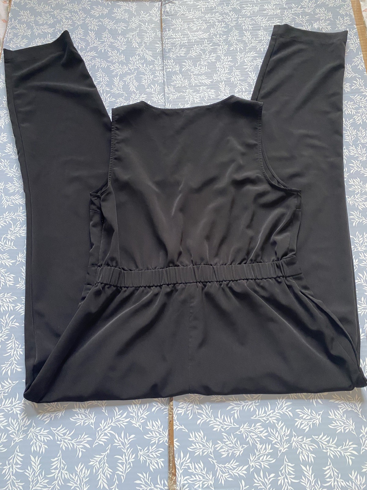 Express Women’s Black Sleeveless Jumpsuit Size 12 Ruffle Zip Front Tapered Leg