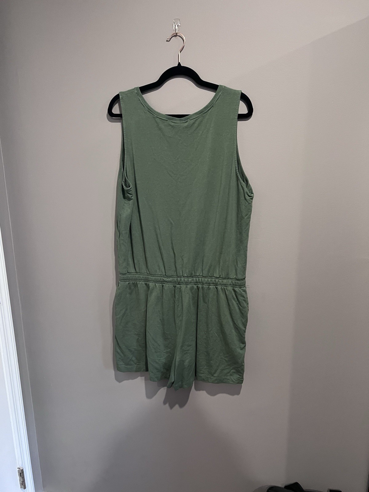 Amazon Essentials Green Sleeveless Romper XL Cotton Elastic Waist Pockets V-Neck