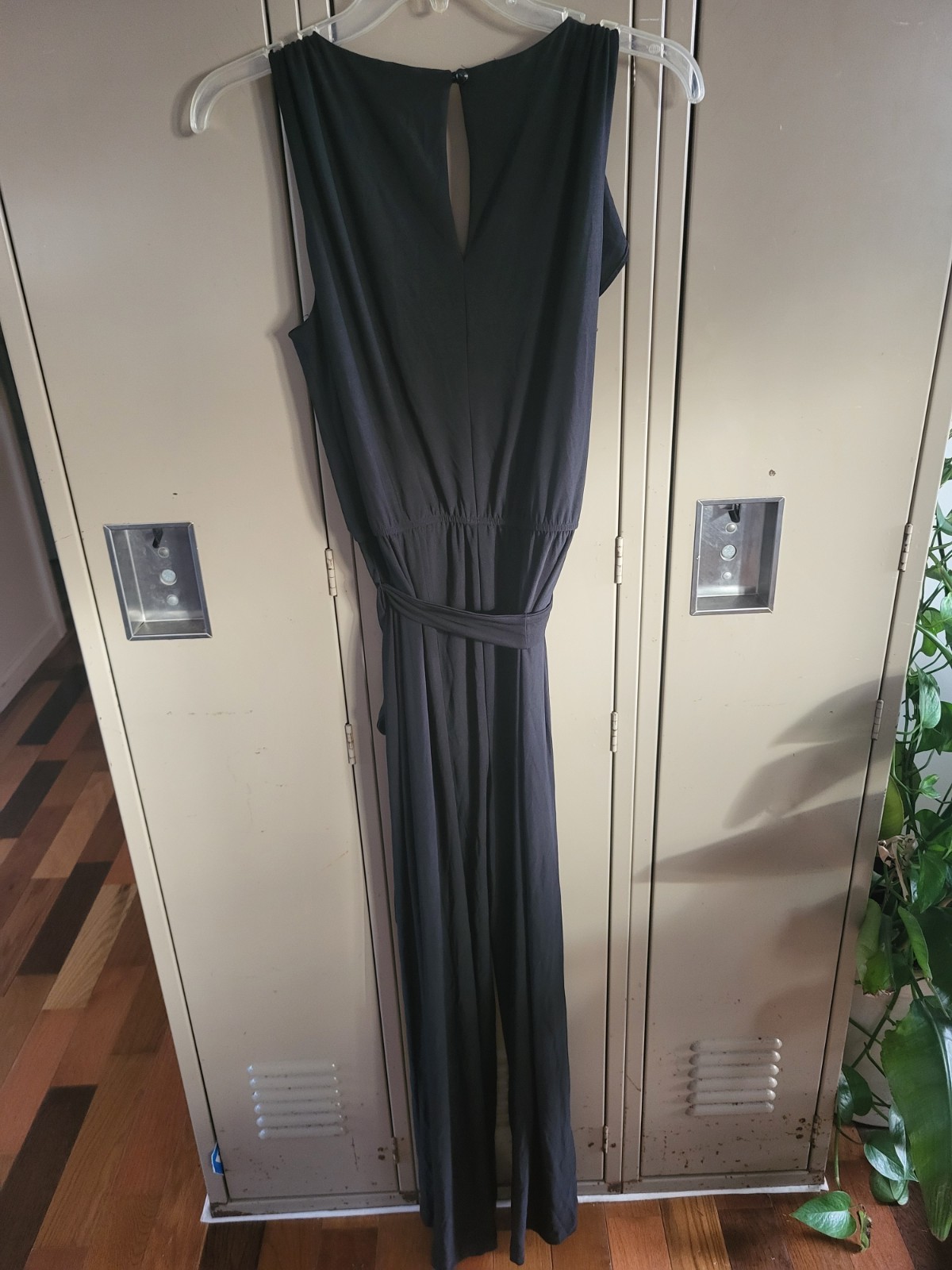 EMMA MICHELE Jumpsuit Black VCut Ruffle Sleeveless. Medium. Nwt