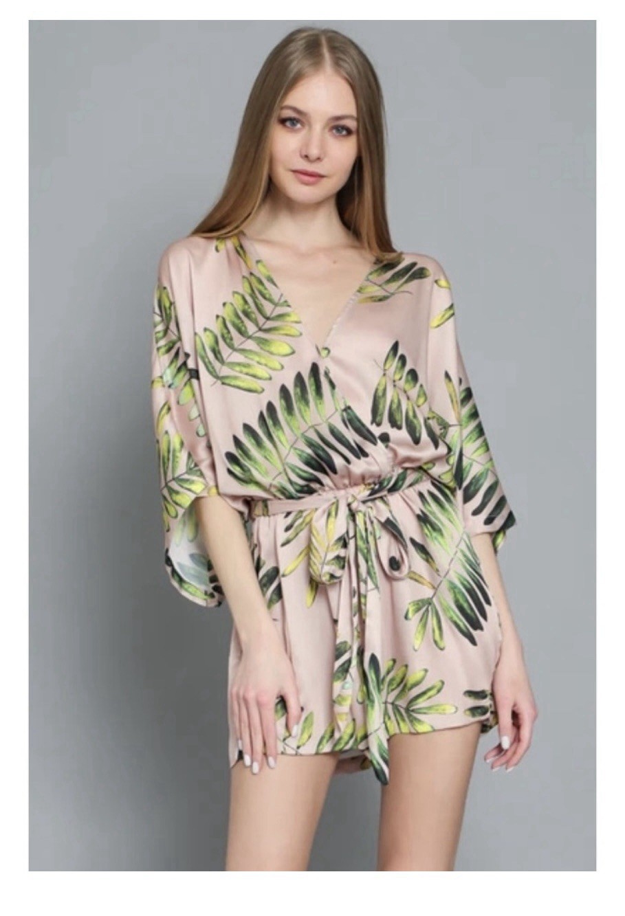 Aakaa Women’s Short Jumpsuit NWT Size M Medium Floral Fig Print Free shipping
