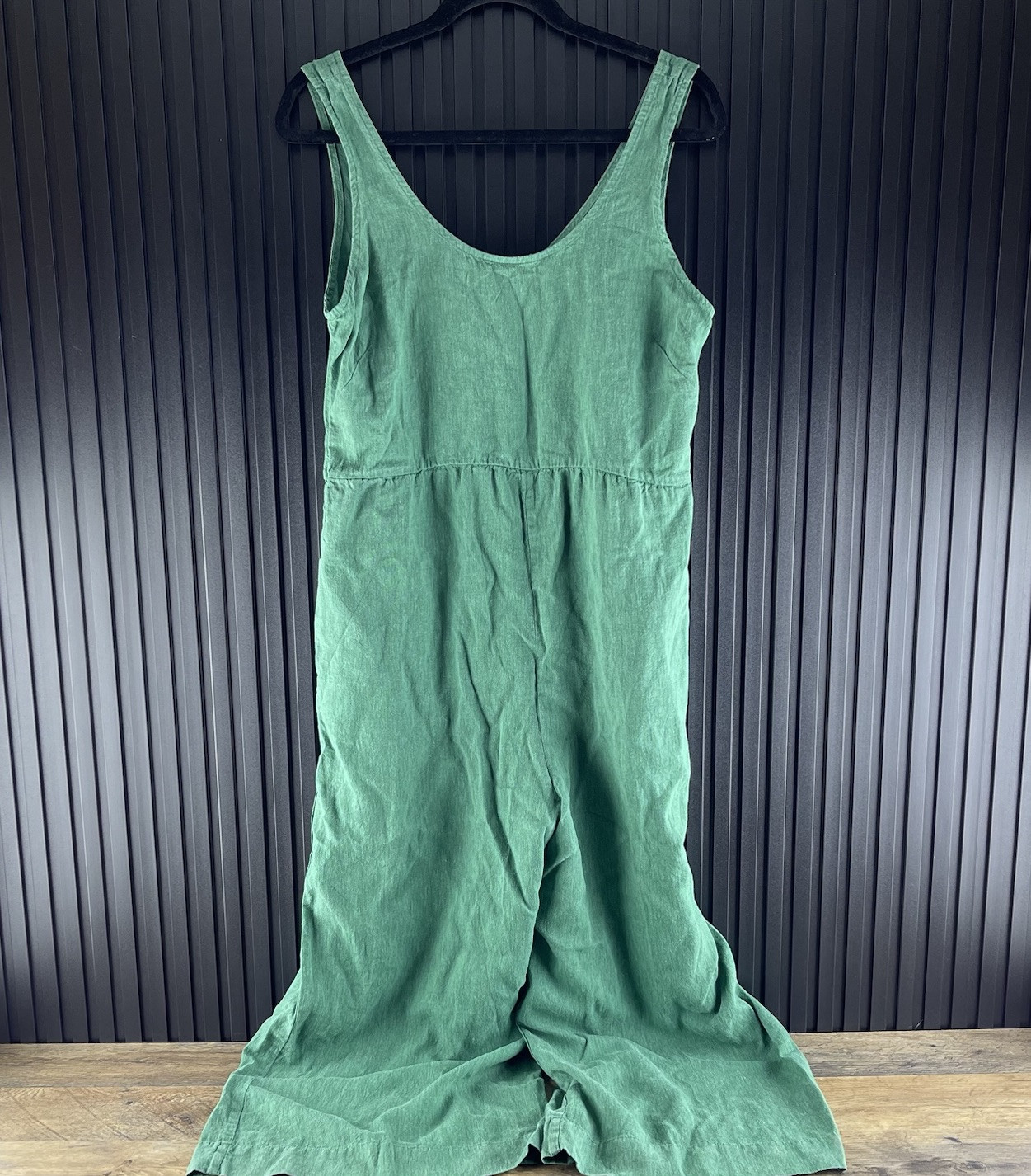 Patagonia Size Medium Womens Garden Island Conifer Green Jumpsuit