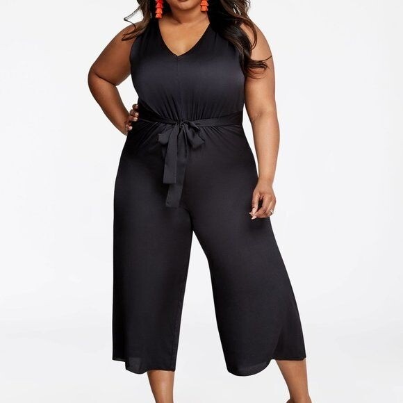 Bebe Jumpsuit black v-neck black capri NWT Size 14W Zip Back Wide Legs