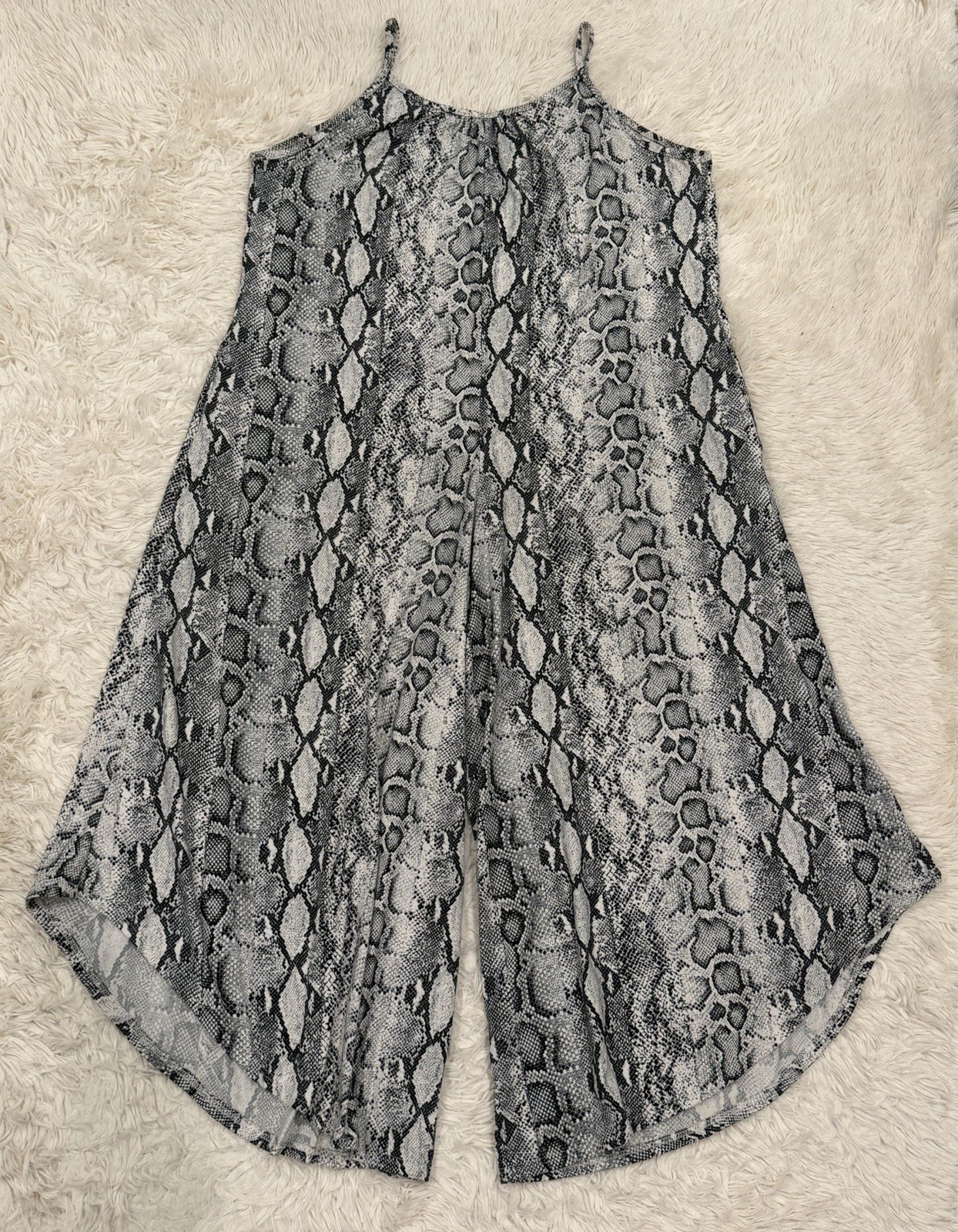 Entro Snake Print Wide Leg Jumpsuit Womens Small Gray Black Pockets Boho Romper