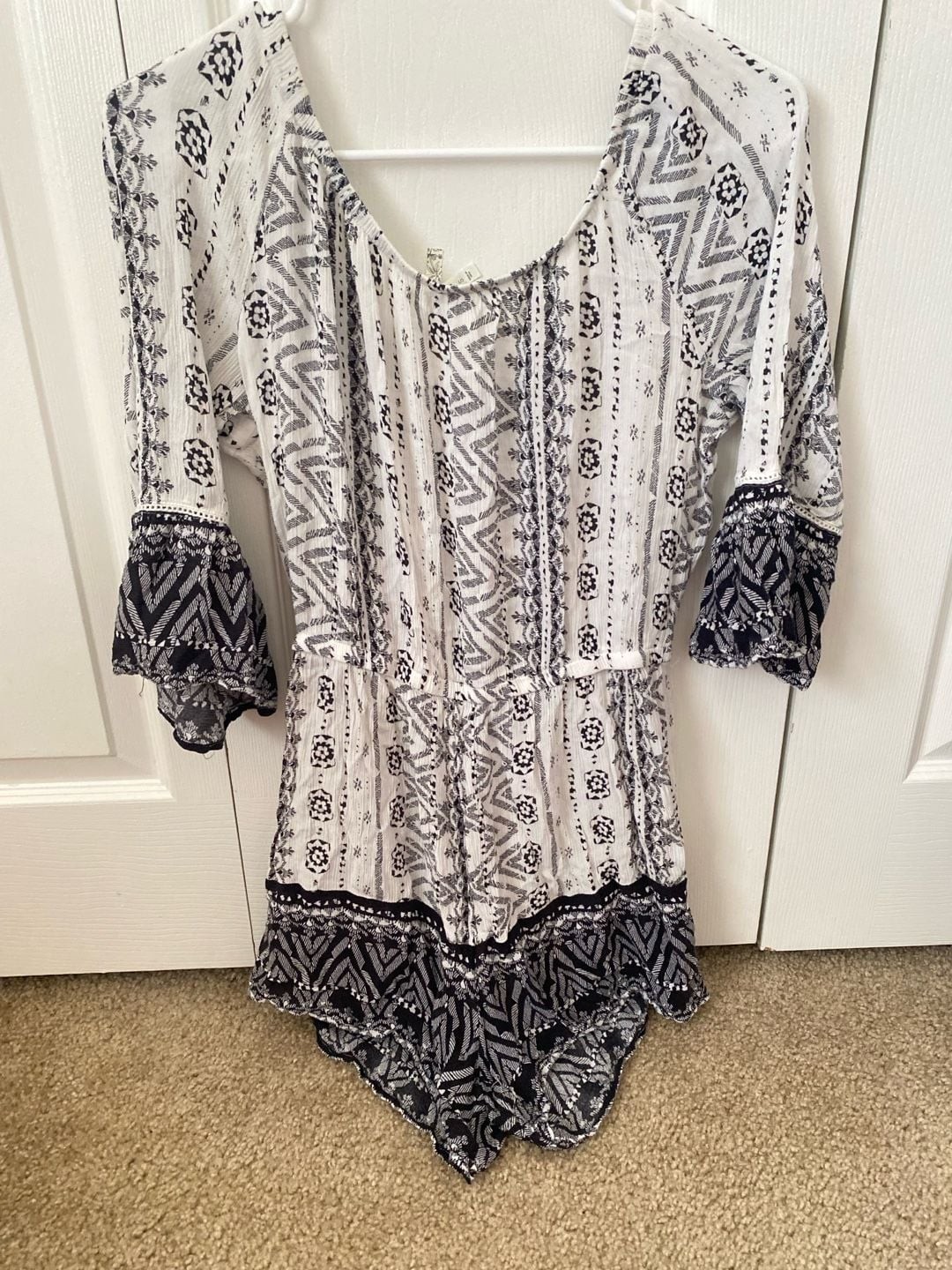 Mudd Boho Tribal Print Bell Sleeve Romper Size Small
