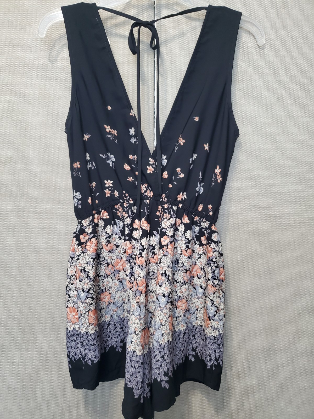 Illa Illa Sleeveless Floral Print Elastic Waist Tie-Back Romper Size Small