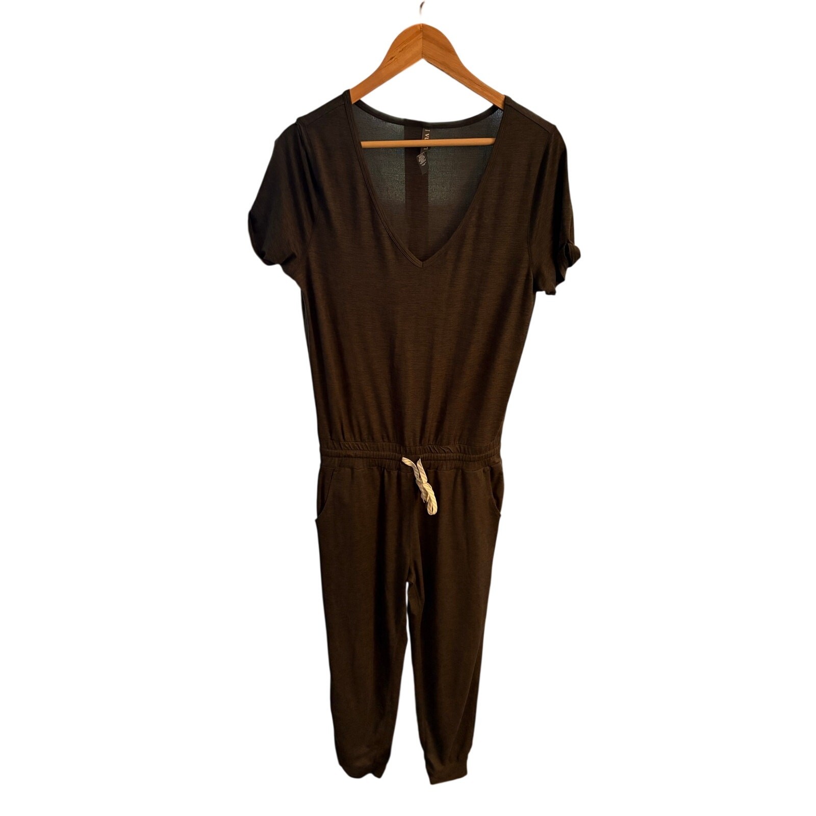 Vuori All Day Jumpsuit in charcoal heather