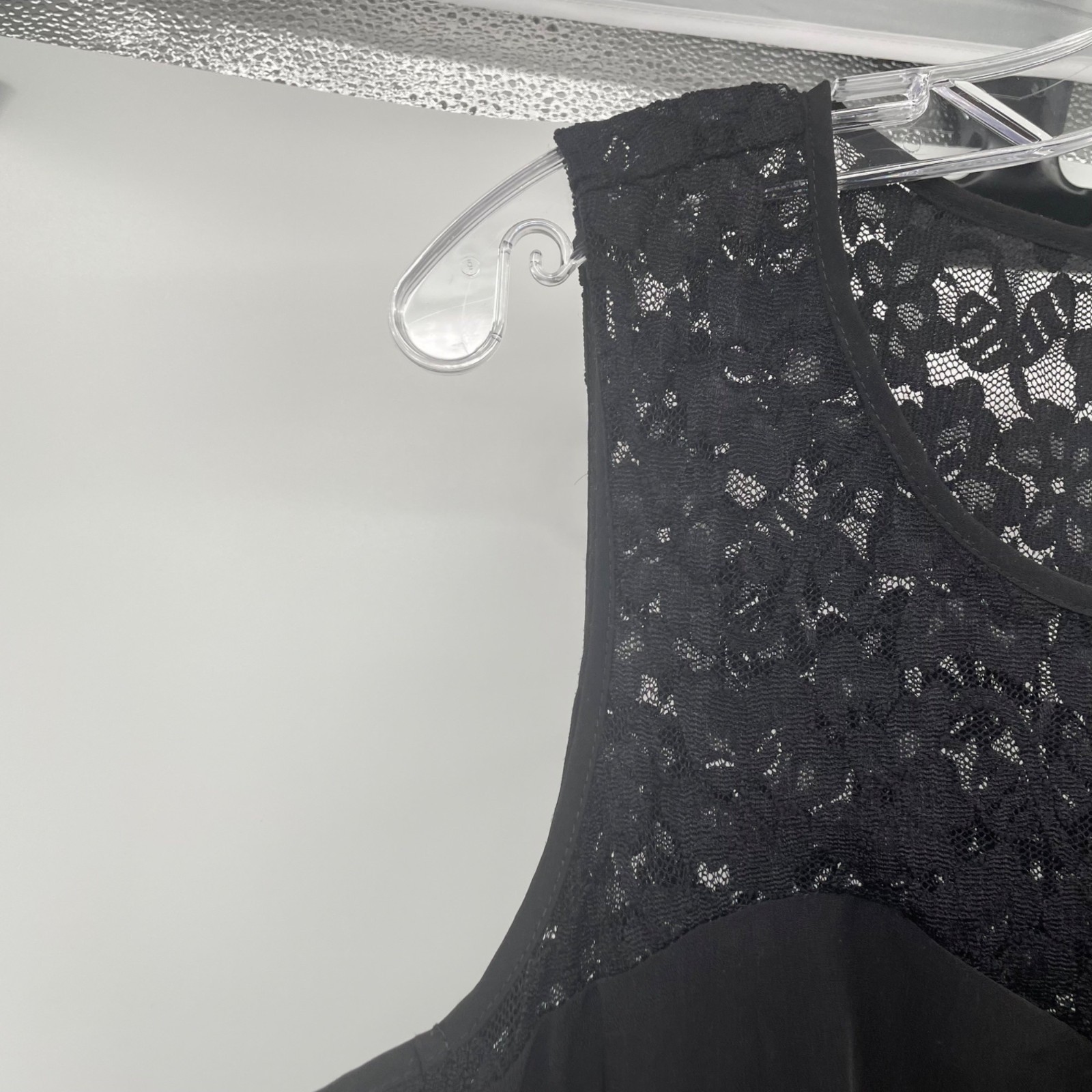 Express Sleeveless Jumpsuit Lace Sold Black Tapered Leg Size 8 Pockets