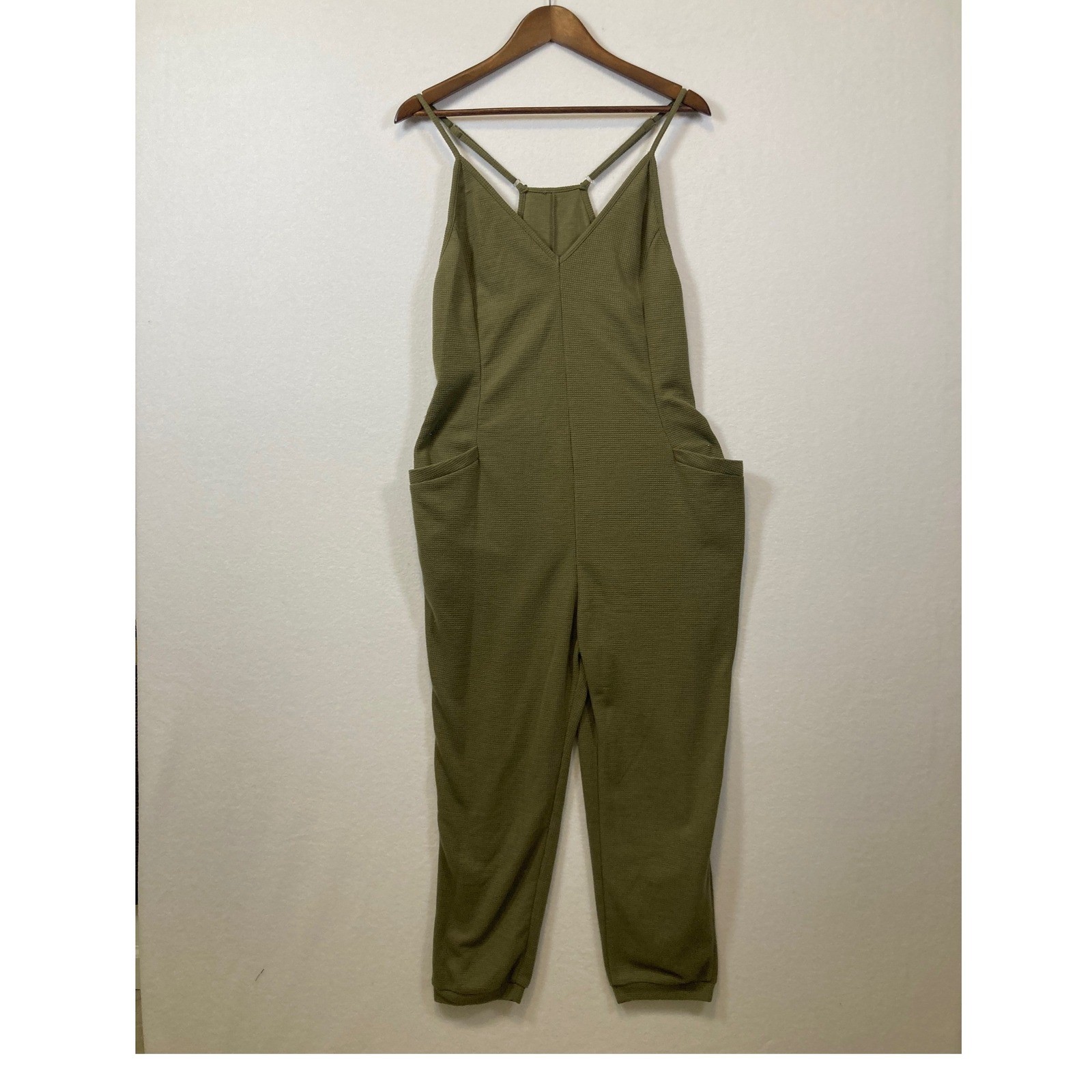 Olive Green Textured V Neck Spaghetti Strap Jumpsuit Jogger Pants Medium