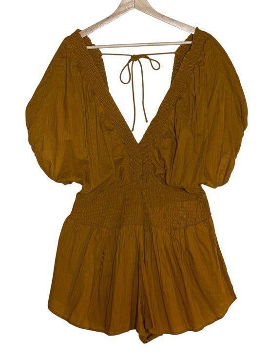 By Anthropologie NWT Smocked Balloon Short Sleeve Romper Size XL Cutout Back Tan