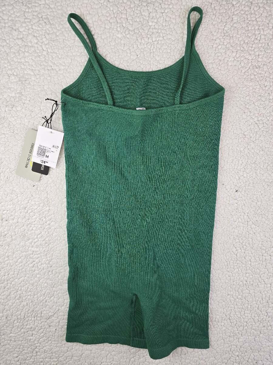NWT! FOREVER 21 Medium Women’s Green Active Seamless Cami Romper Tank