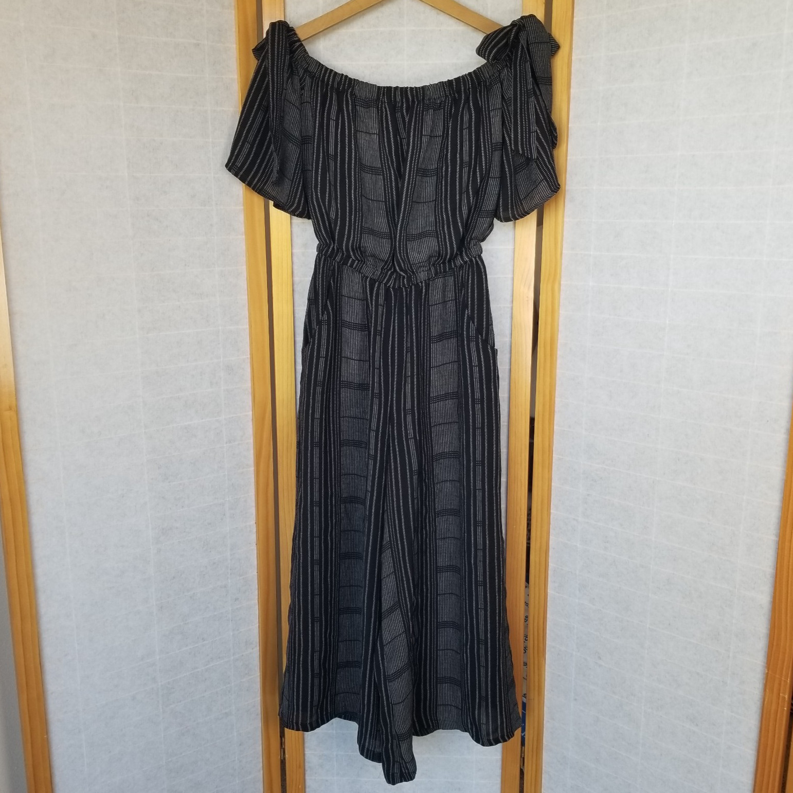 AUW Black Wide Leg Jumpsuit Size 6 Off Shoulder Crop Wide Leg Pockets