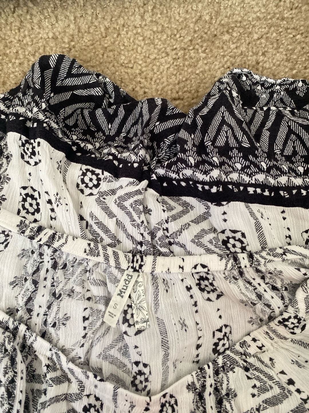 Mudd Boho Tribal Print Bell Sleeve Romper Size Small