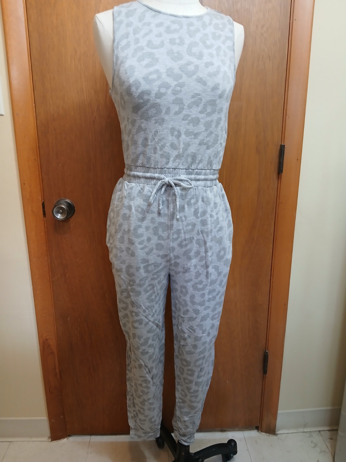 Antistar Women’s Gray Cotton Leopard Print Romper – M